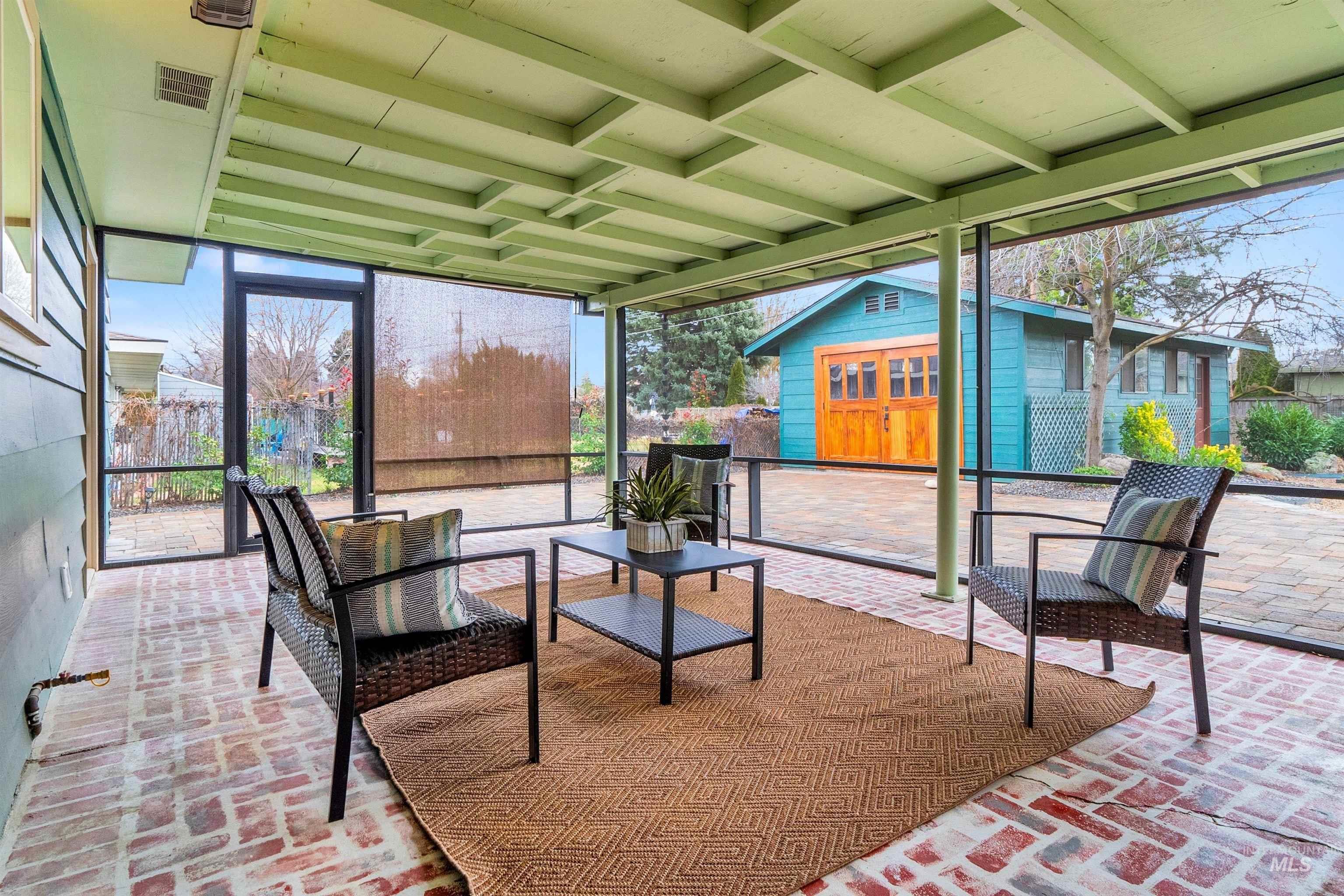 6709 W Newman Street, Boise, Idaho 83704-6137, 3 Bedrooms, 2 Bathrooms, Residential For Sale, Price $575,000, 98971156