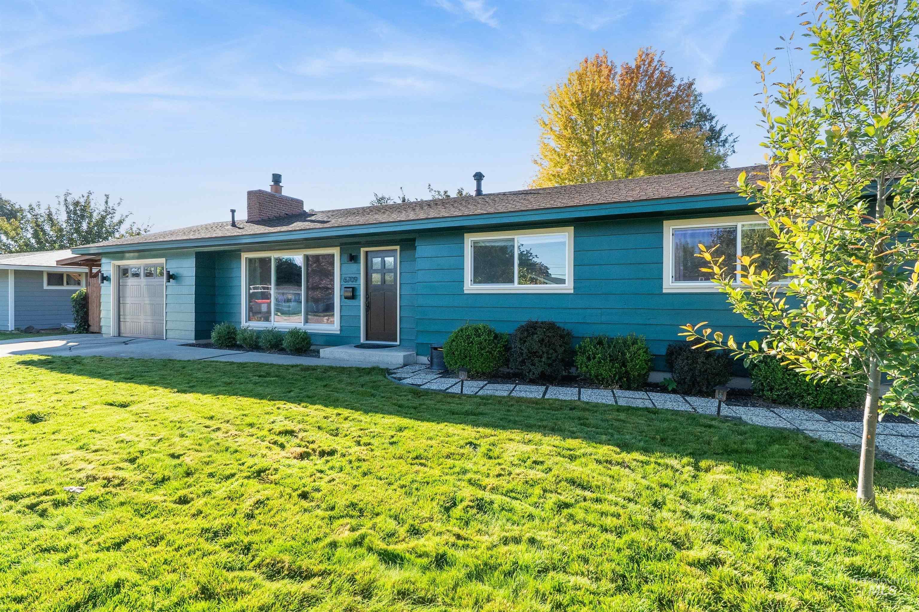 6709 W Newman Street, Boise, Idaho 83704-6137, 3 Bedrooms, 2 Bathrooms, Residential For Sale, Price $575,000, 98971156