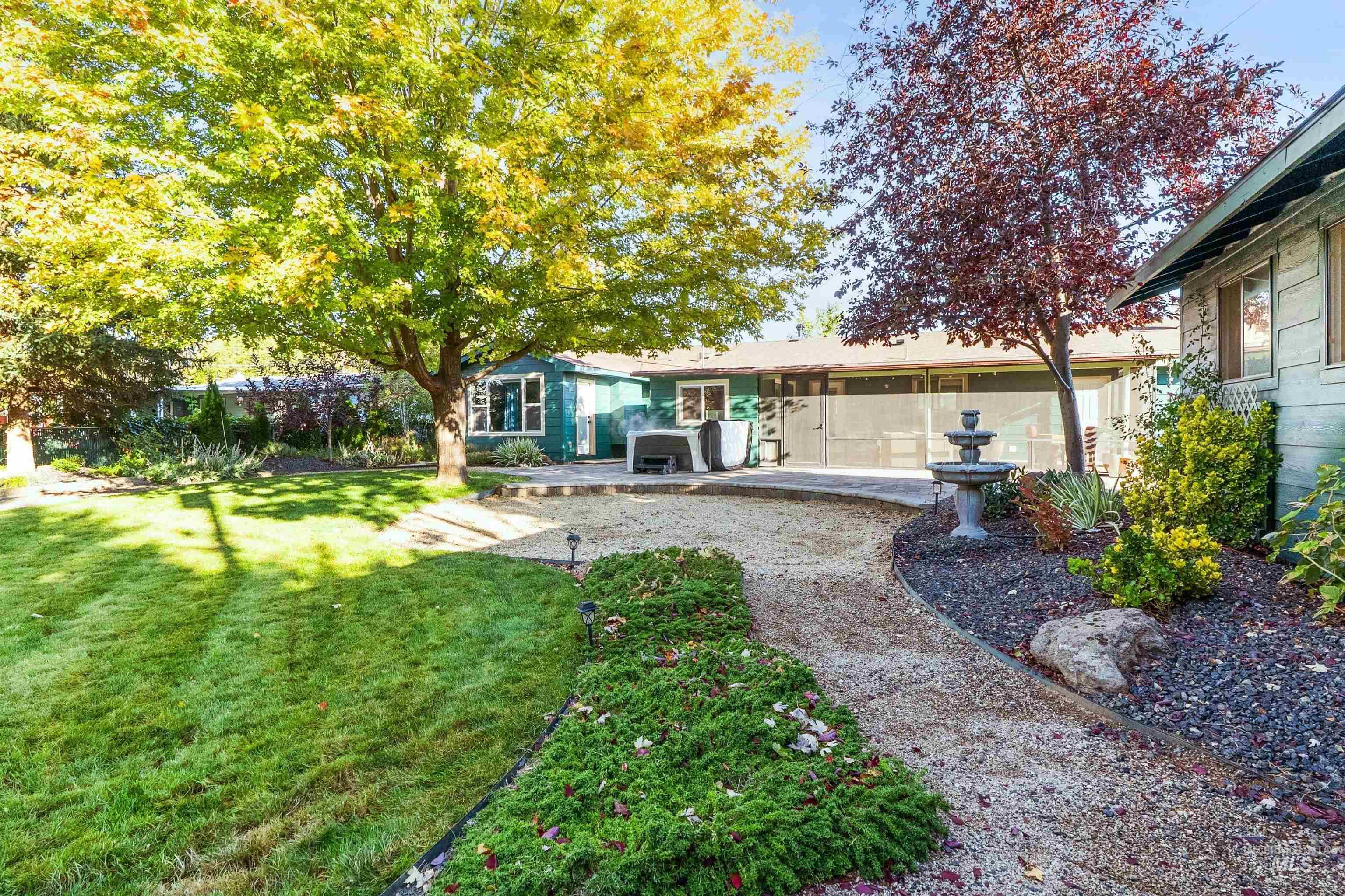 6709 W Newman Street, Boise, Idaho 83704-6137, 3 Bedrooms, 2 Bathrooms, Residential For Sale, Price $575,000, 98971156