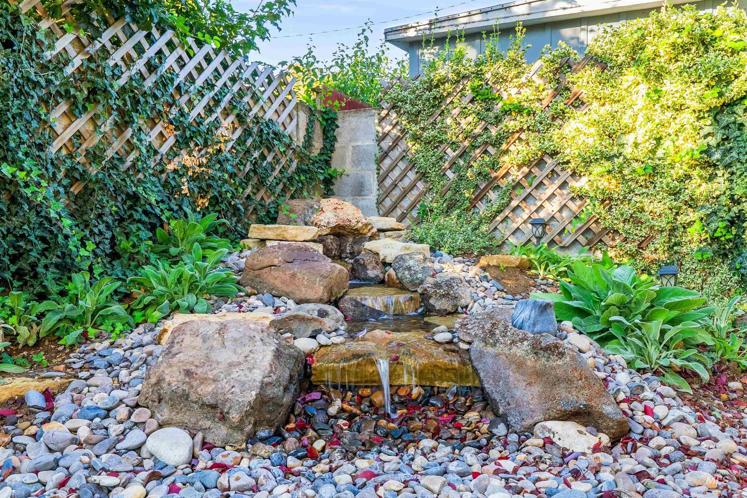 6709 W Newman Street, Boise, Idaho 83704-6137, 3 Bedrooms, 2 Bathrooms, Residential For Sale, Price $575,000, 98971156