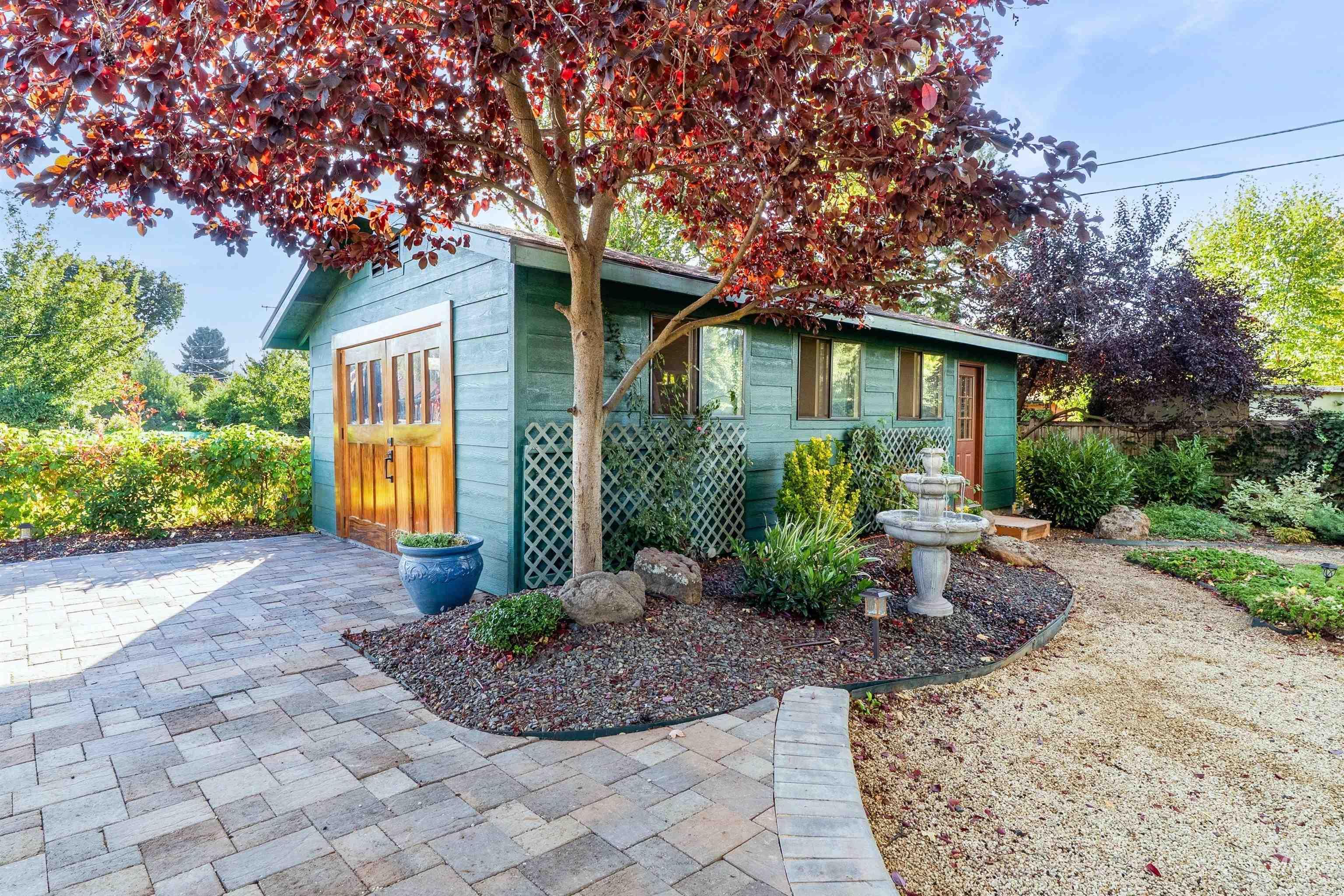 6709 W Newman Street, Boise, Idaho 83704-6137, 3 Bedrooms, 2 Bathrooms, Residential For Sale, Price $575,000, 98971156