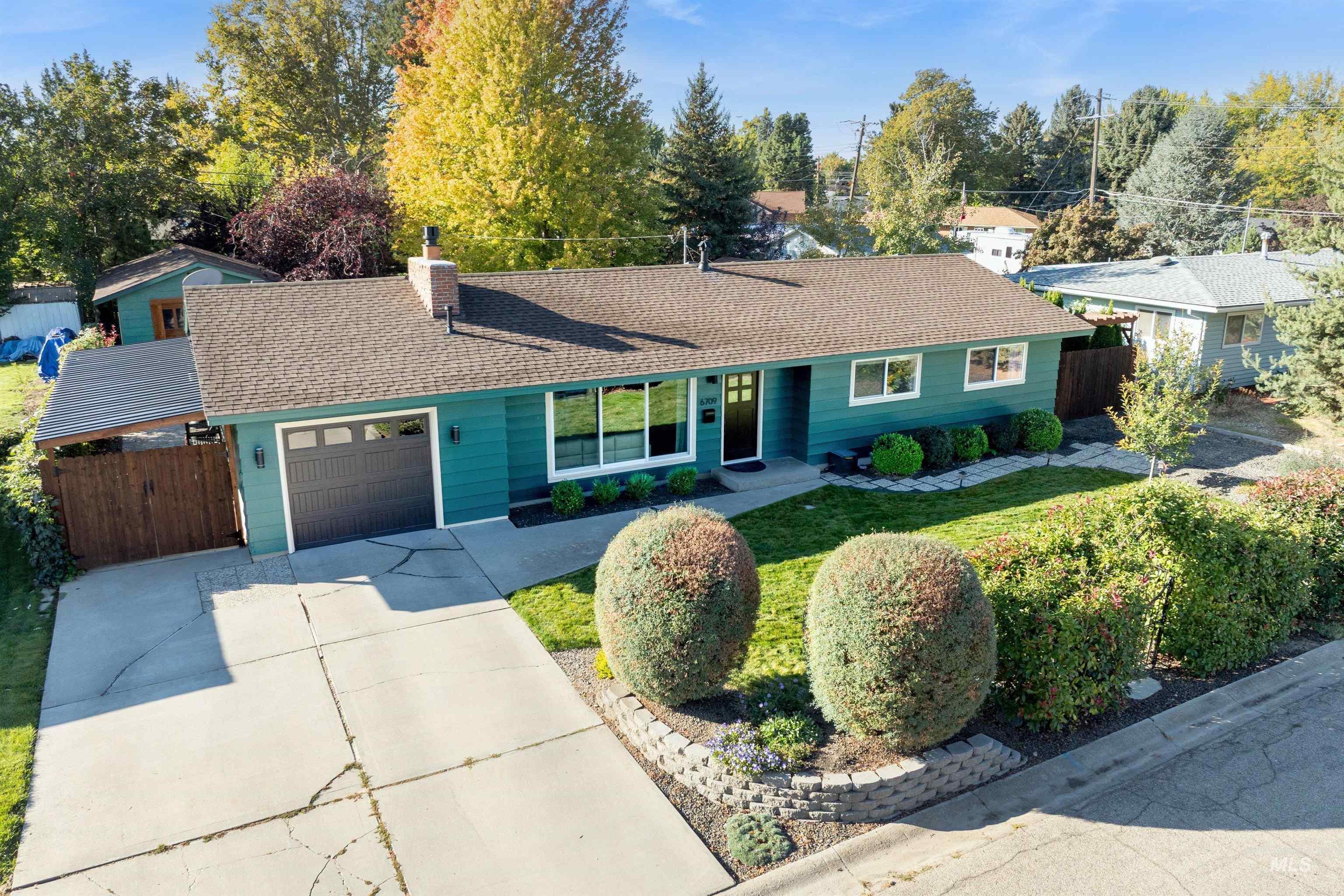 6709 W Newman Street, Boise, Idaho 83704-6137, 3 Bedrooms, 2 Bathrooms, Residential For Sale, Price $575,000, 98971156