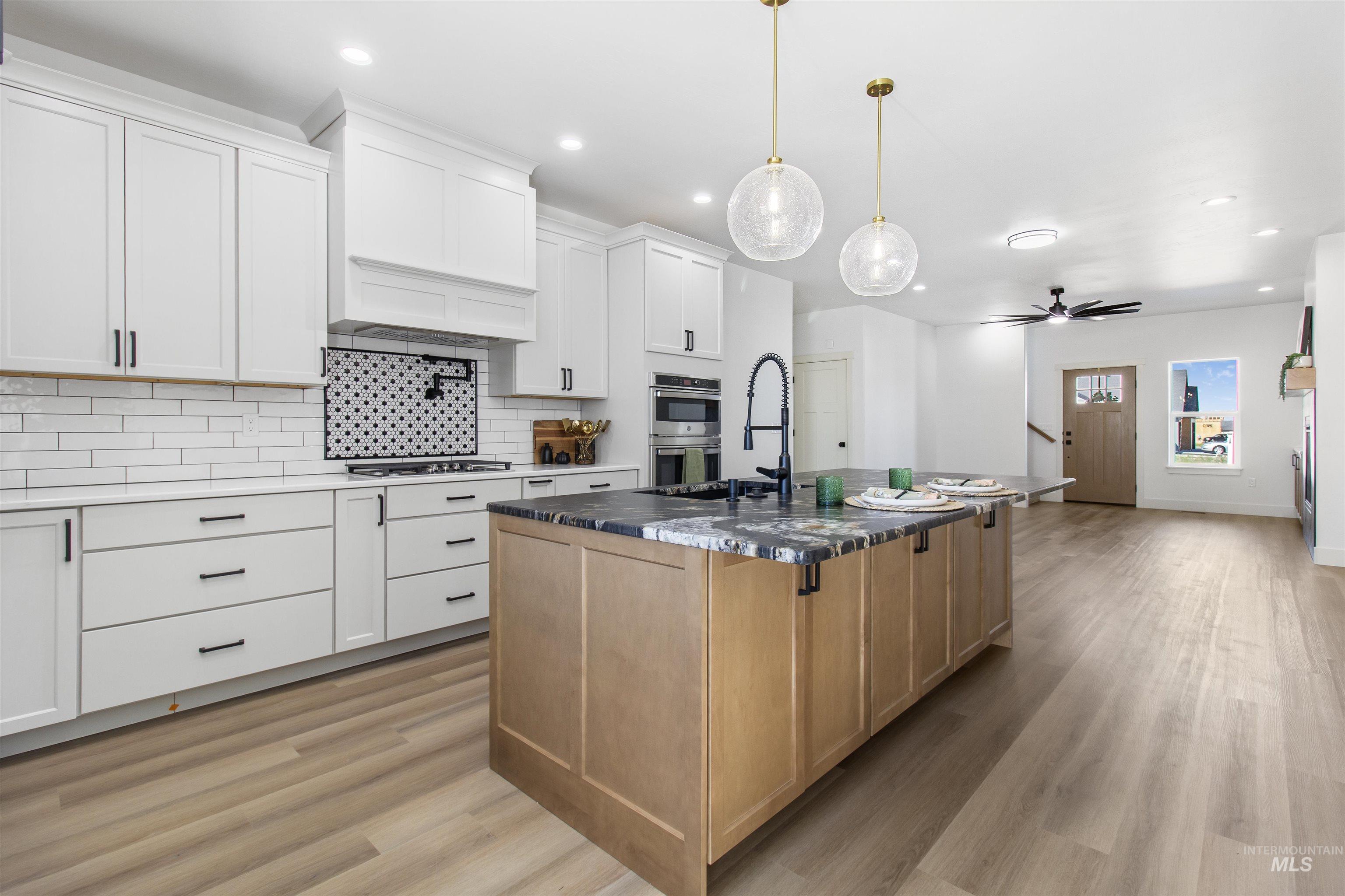 514 Full Moon Way, Twin Falls, Idaho 83301, 3 Bedrooms, 2.5 Bathrooms, Residential For Sale, Price $695,000, 98971168