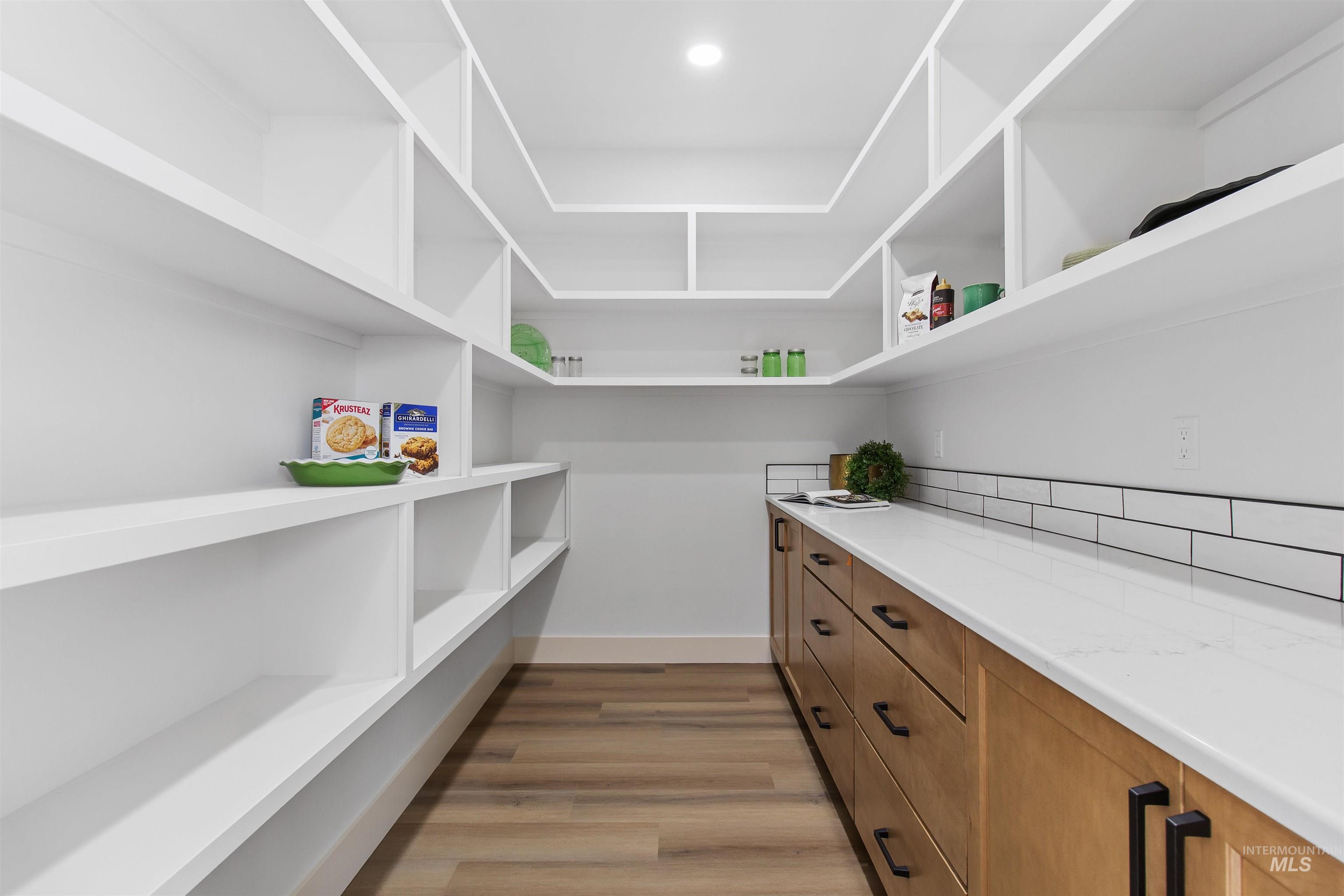 514 Full Moon Way, Twin Falls, Idaho 83301, 3 Bedrooms, 2.5 Bathrooms, Residential For Sale, Price $695,000, 98971168