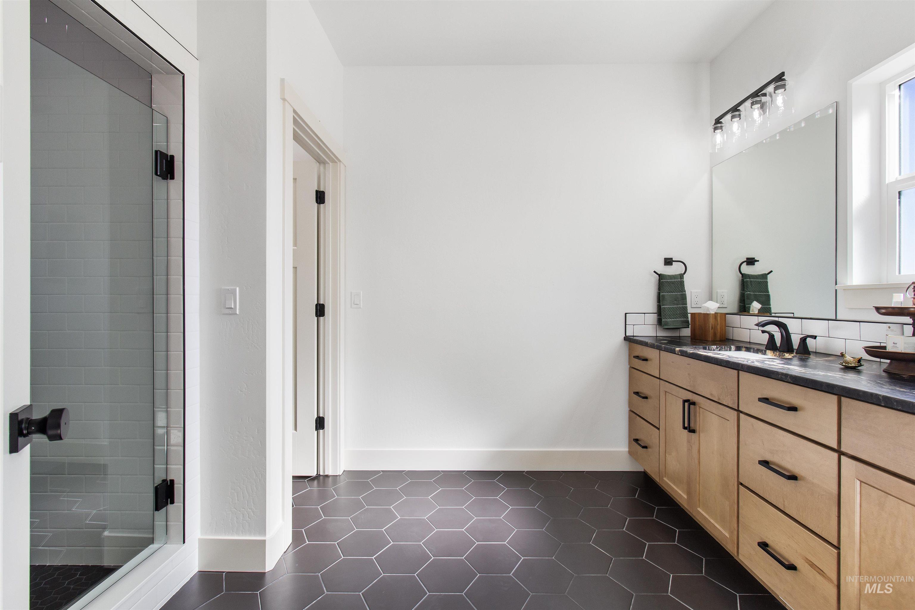 514 Full Moon Way, Twin Falls, Idaho 83301, 3 Bedrooms, 2.5 Bathrooms, Residential For Sale, Price $695,000, 98971168