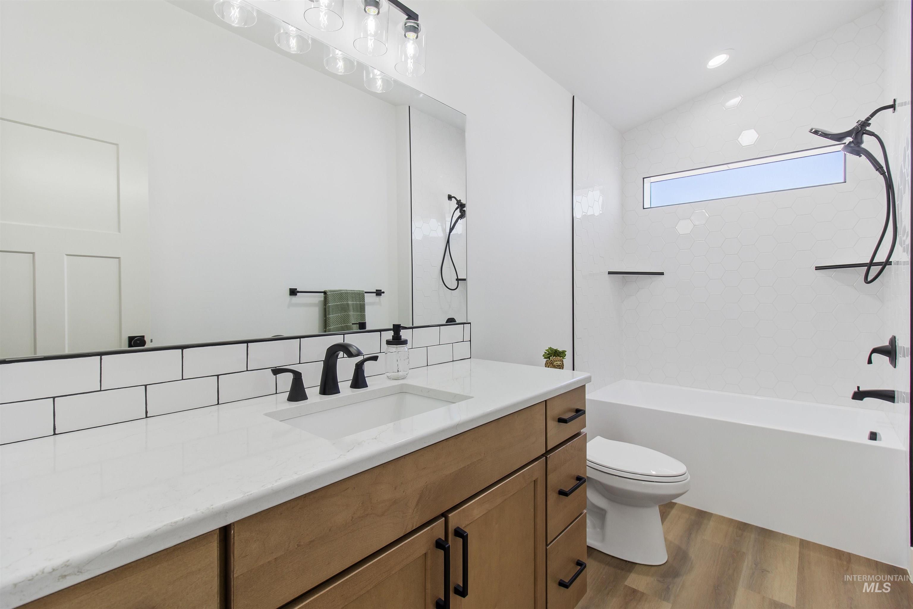 514 Full Moon Way, Twin Falls, Idaho 83301, 3 Bedrooms, 2.5 Bathrooms, Residential For Sale, Price $695,000, 98971168