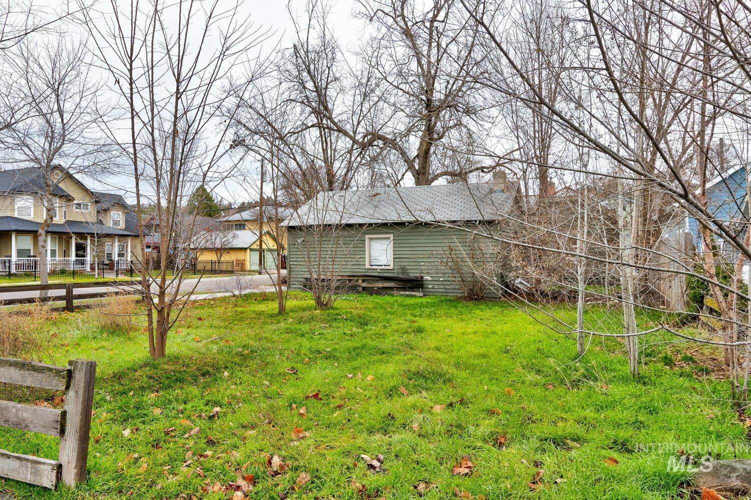 View of yard featuring a residential view