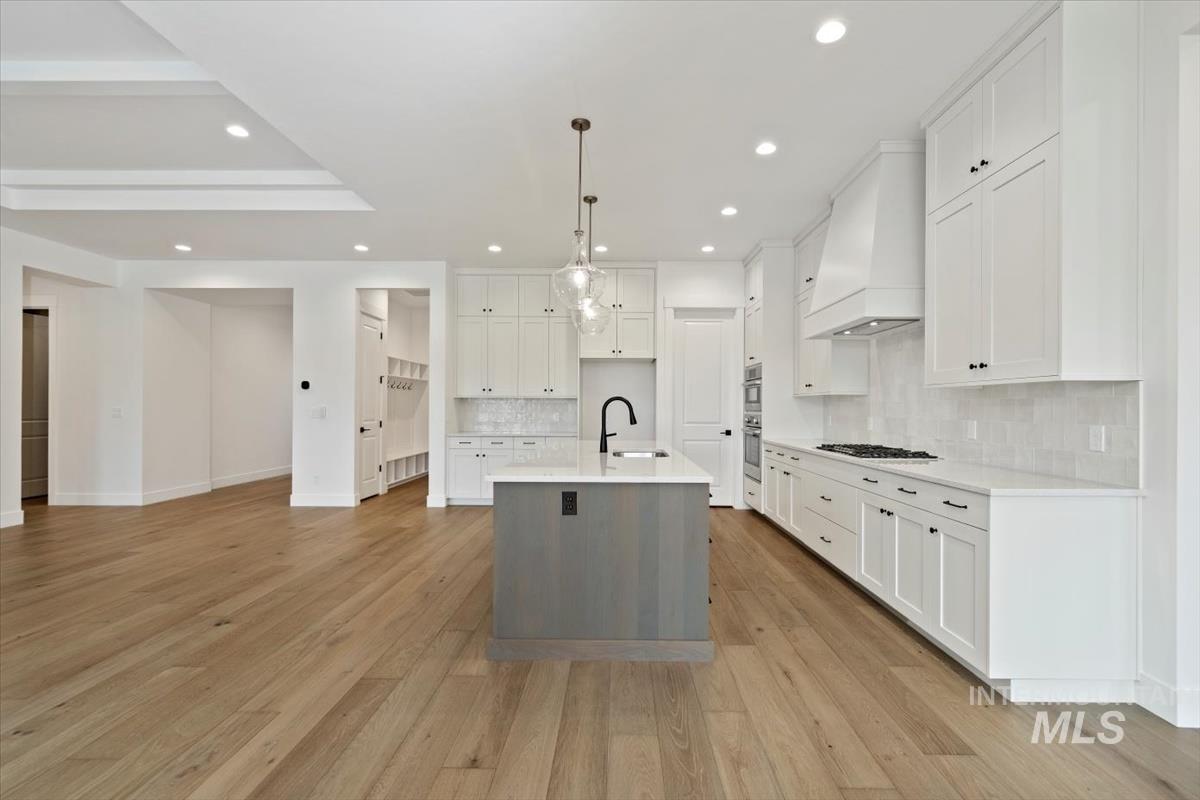 2107 E Blakehurst St, Kuna, Idaho 83634, 4 Bedrooms, 3.5 Bathrooms, Residential For Sale, Price $819,880,MLS 98971175