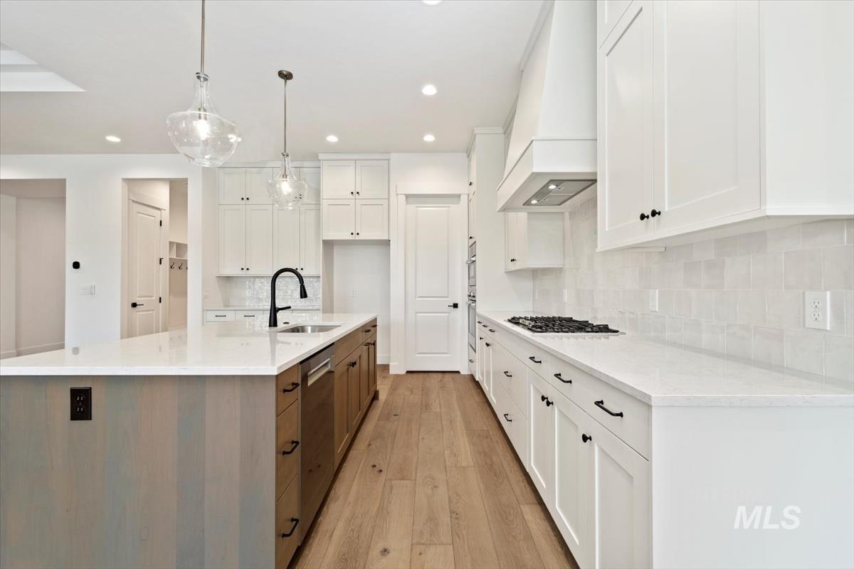 2107 E Blakehurst St, Kuna, Idaho 83634, 4 Bedrooms, 3.5 Bathrooms, Residential For Sale, Price $819,880,MLS 98971175