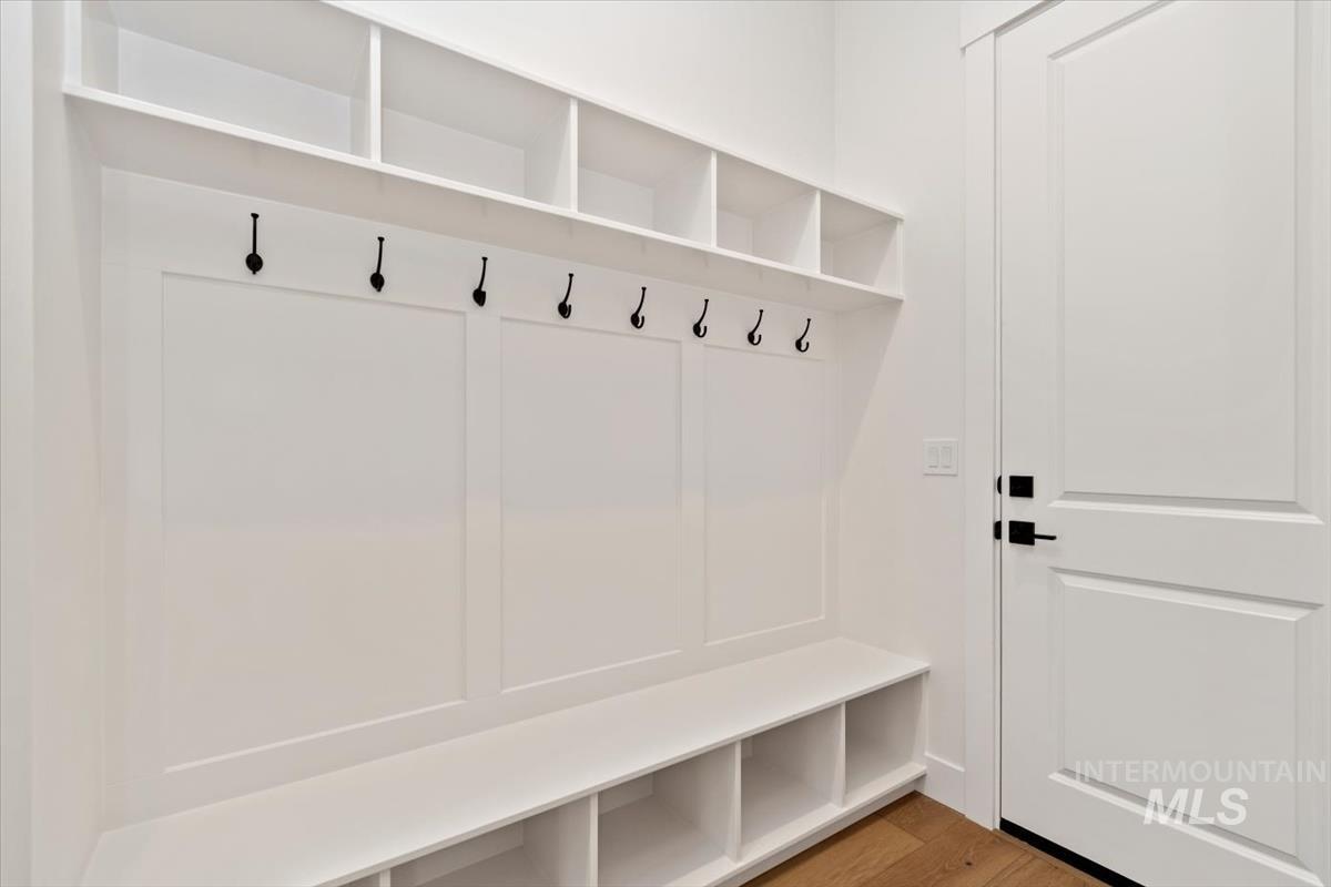 2107 E Blakehurst St, Kuna, Idaho 83634, 4 Bedrooms, 3.5 Bathrooms, Residential For Sale, Price $819,880,MLS 98971175