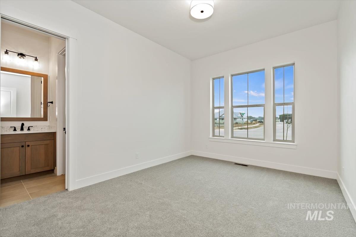 2107 E Blakehurst St, Kuna, Idaho 83634, 4 Bedrooms, 3.5 Bathrooms, Residential For Sale, Price $819,880,MLS 98971175