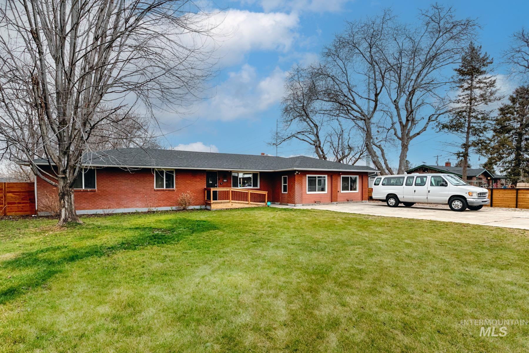 819 S Powerline Rd, Nampa, Idaho 83686, 7 Rooms, Business/Commercial For Sale, Price $650,000,MLS 98971176