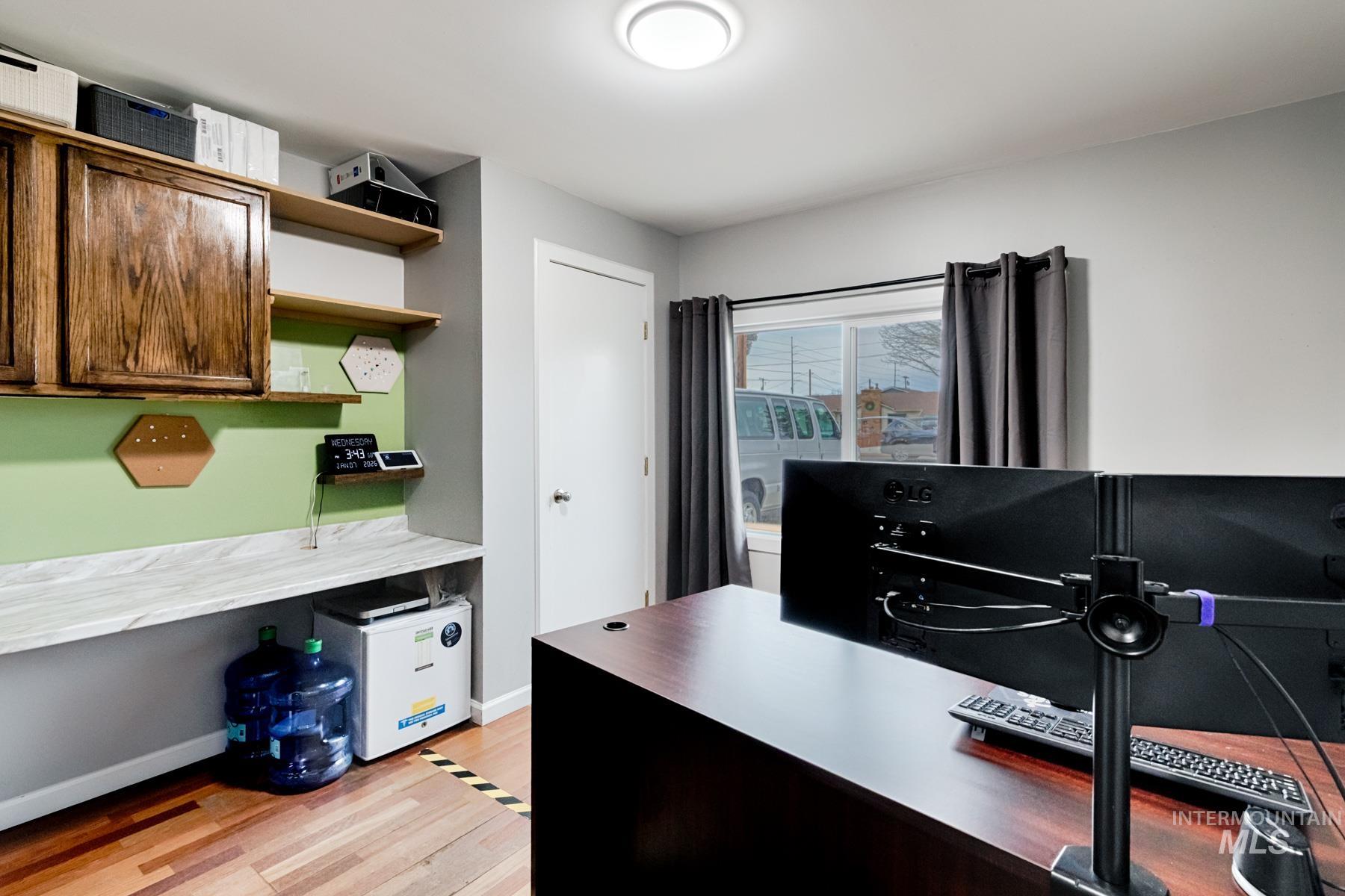 819 S Powerline Rd, Nampa, Idaho 83686, 7 Rooms, Business/Commercial For Sale, Price $650,000,MLS 98971176