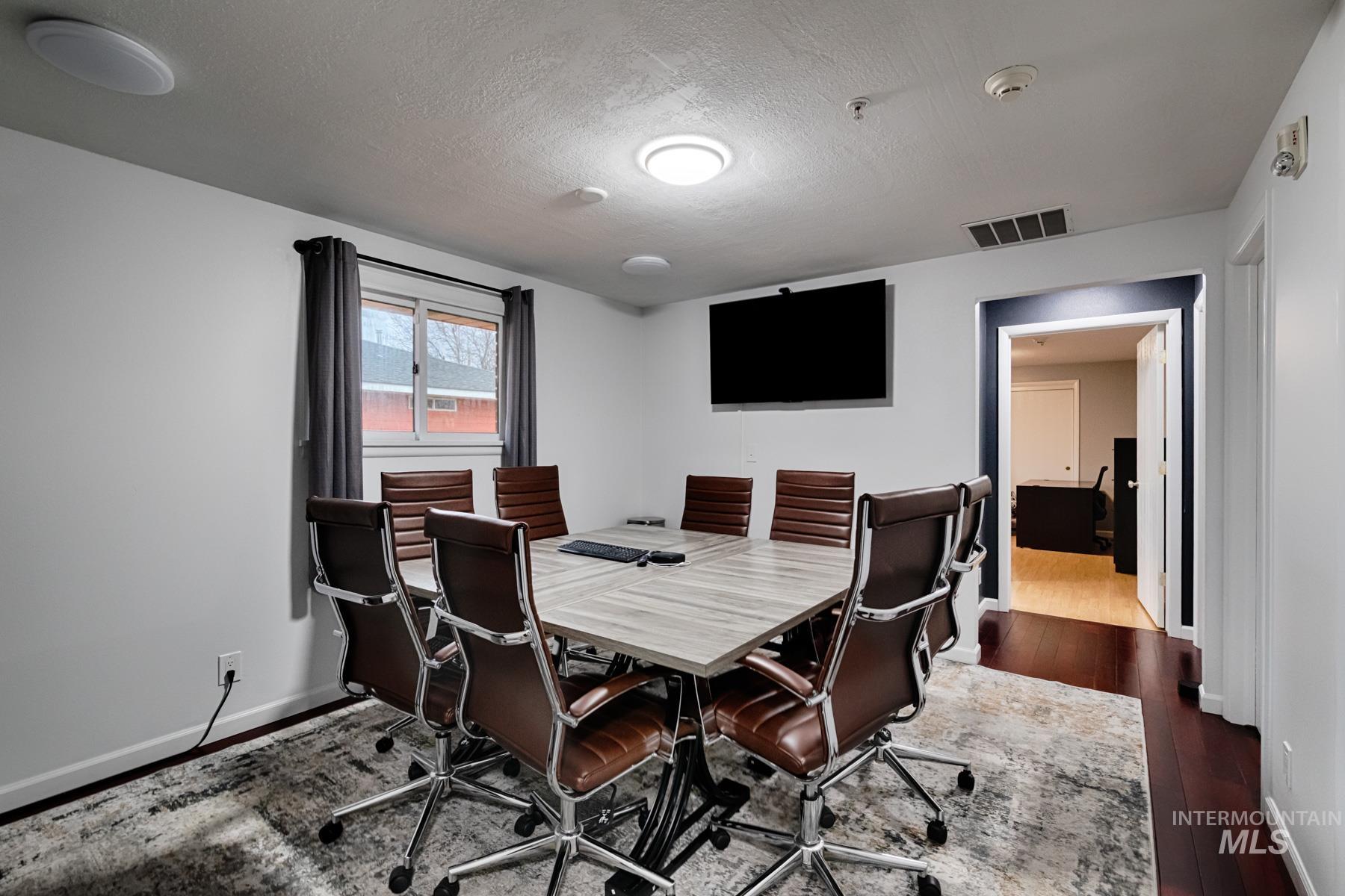 819 S Powerline Rd, Nampa, Idaho 83686, 7 Rooms, Business/Commercial For Sale, Price $650,000,MLS 98971176