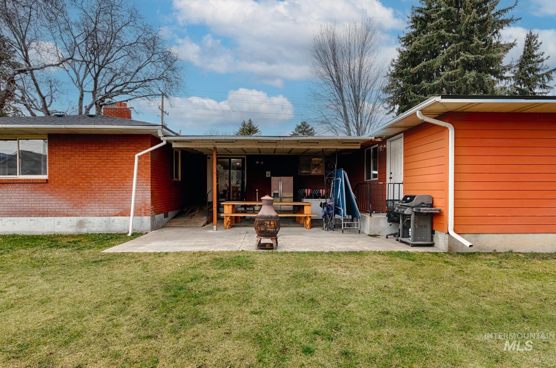 819 S Powerline Rd, Nampa, Idaho 83686, 7 Rooms, Business/Commercial For Sale, Price $650,000,MLS 98971176