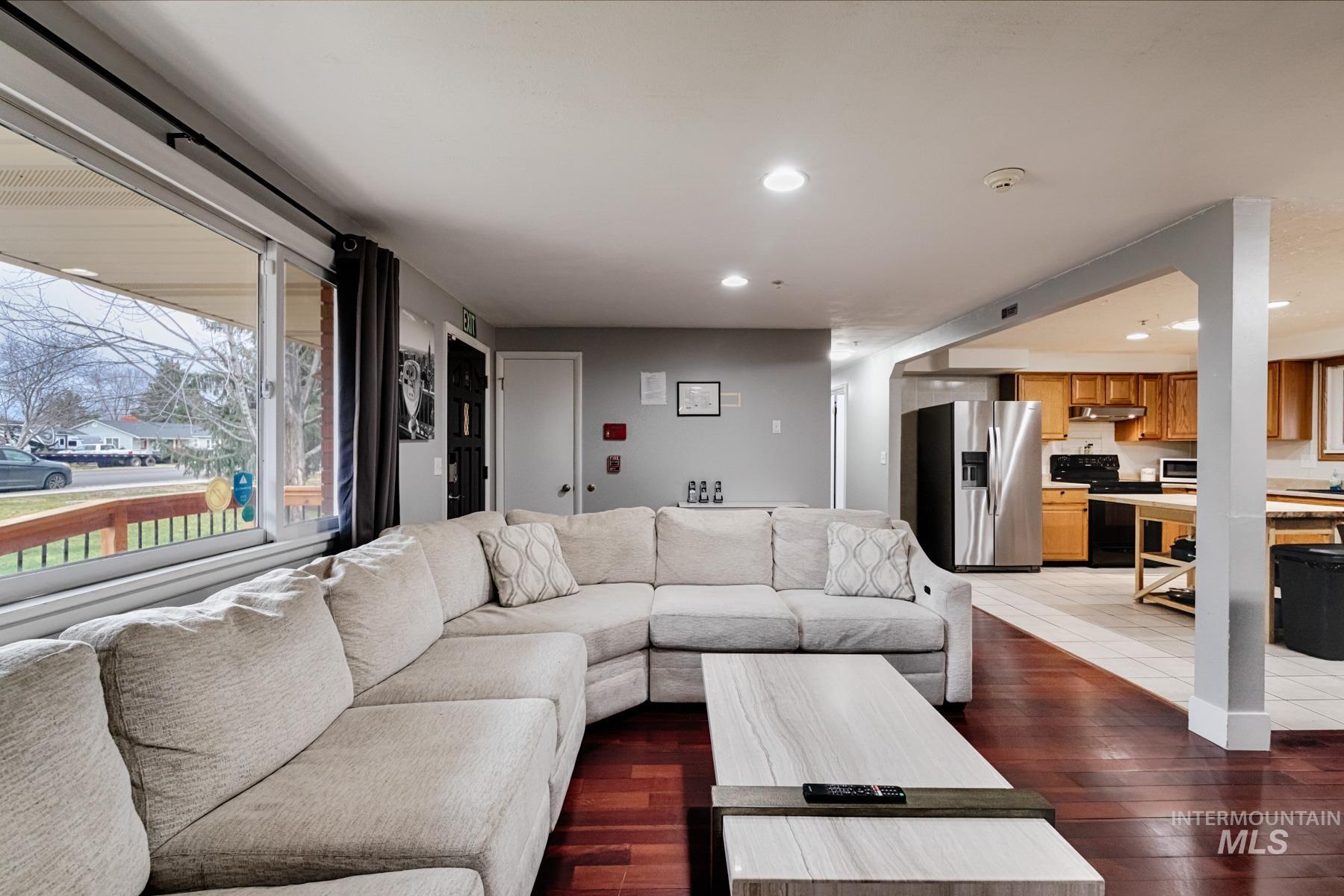 819 S Powerline Rd, Nampa, Idaho 83686, 7 Rooms, Business/Commercial For Sale, Price $650,000,MLS 98971176