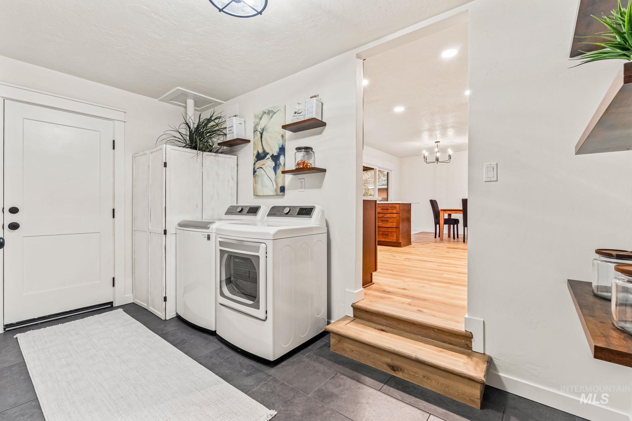 1715 S 10th Ave, Caldwell, Idaho 83605, 3 Bedrooms, 2 Bathrooms, Residential For Sale, Price $449,990, 98971177