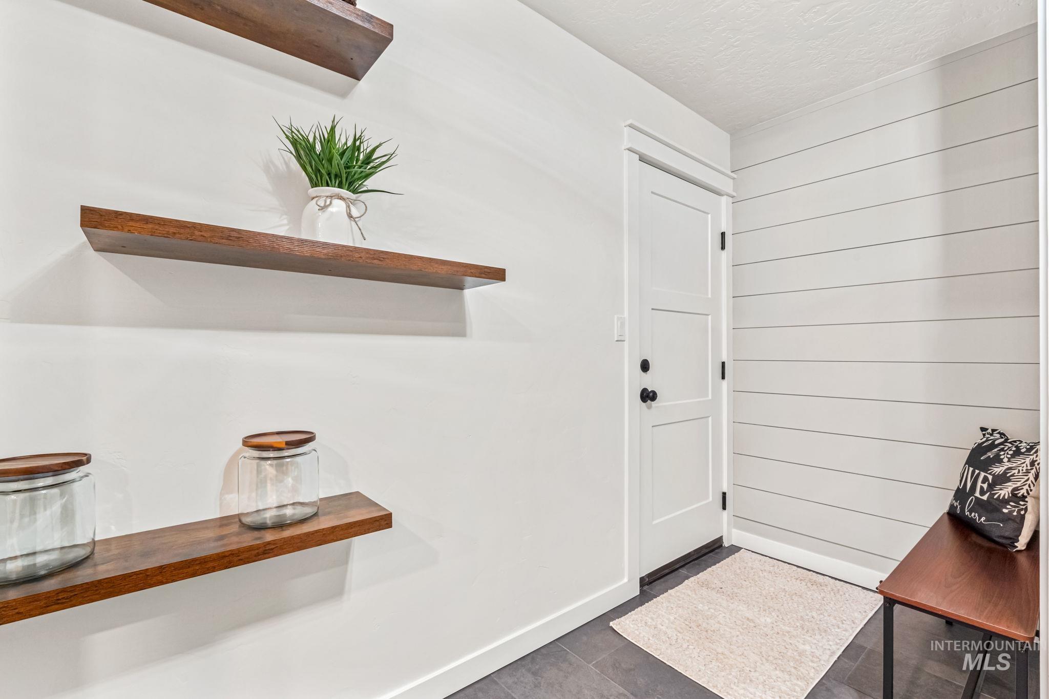 1715 S 10th Ave, Caldwell, Idaho 83605, 3 Bedrooms, 2 Bathrooms, Residential For Sale, Price $449,990, 98971177