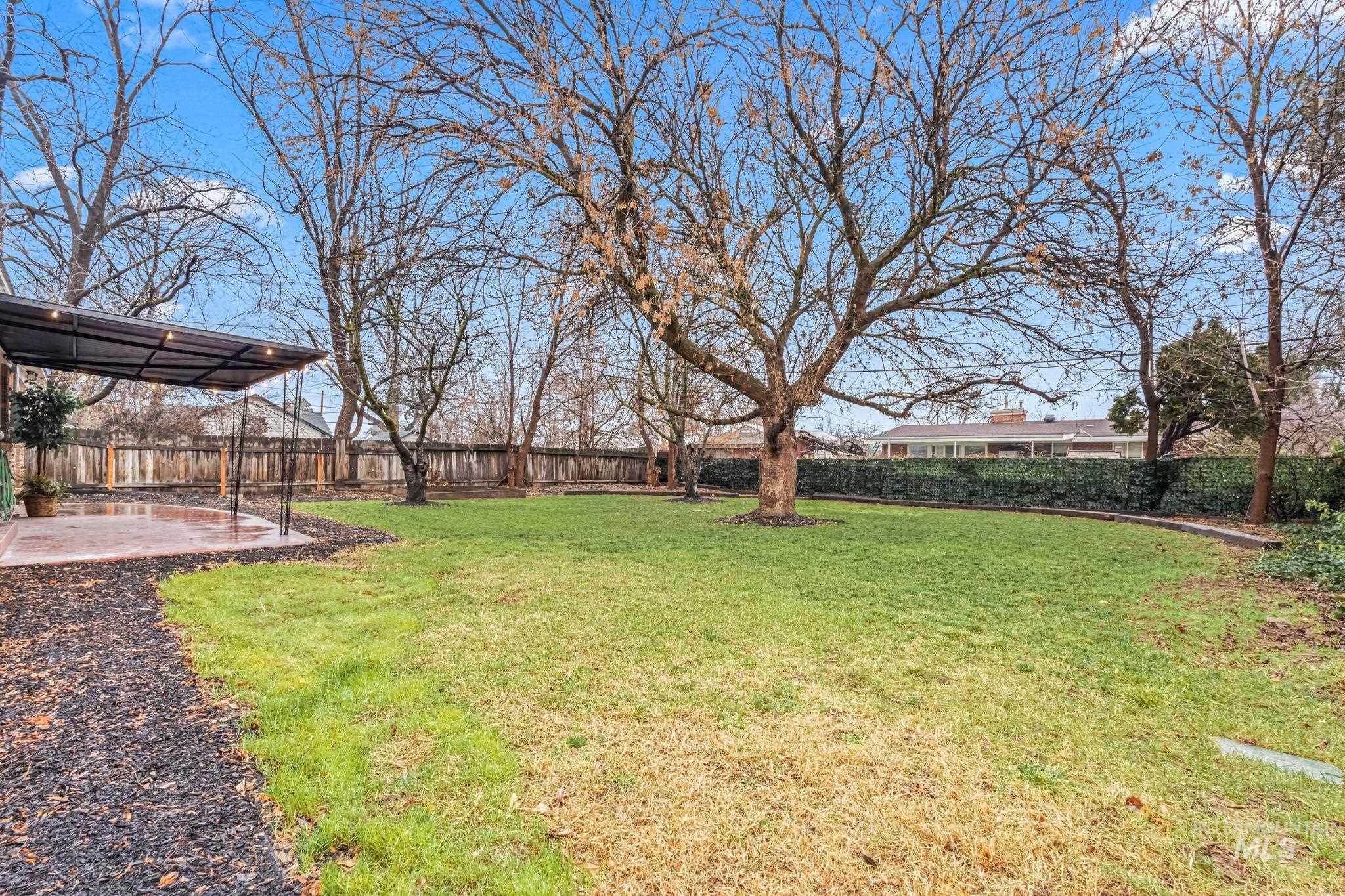 1715 S 10th Ave, Caldwell, Idaho 83605, 3 Bedrooms, 2 Bathrooms, Residential For Sale, Price $449,990, 98971177