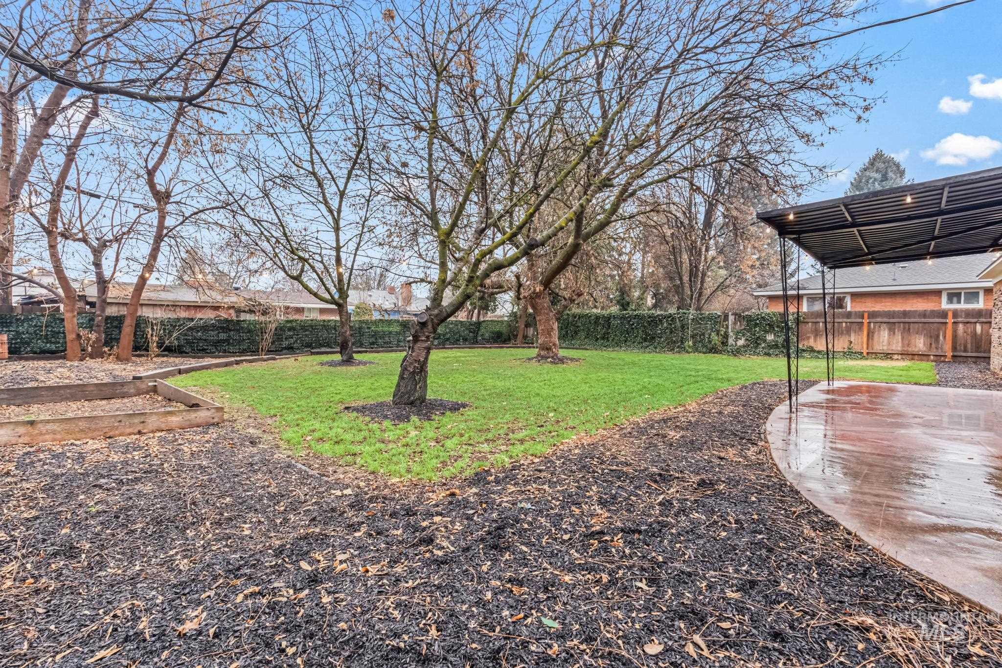 1715 S 10th Ave, Caldwell, Idaho 83605, 3 Bedrooms, 2 Bathrooms, Residential For Sale, Price $449,990, 98971177