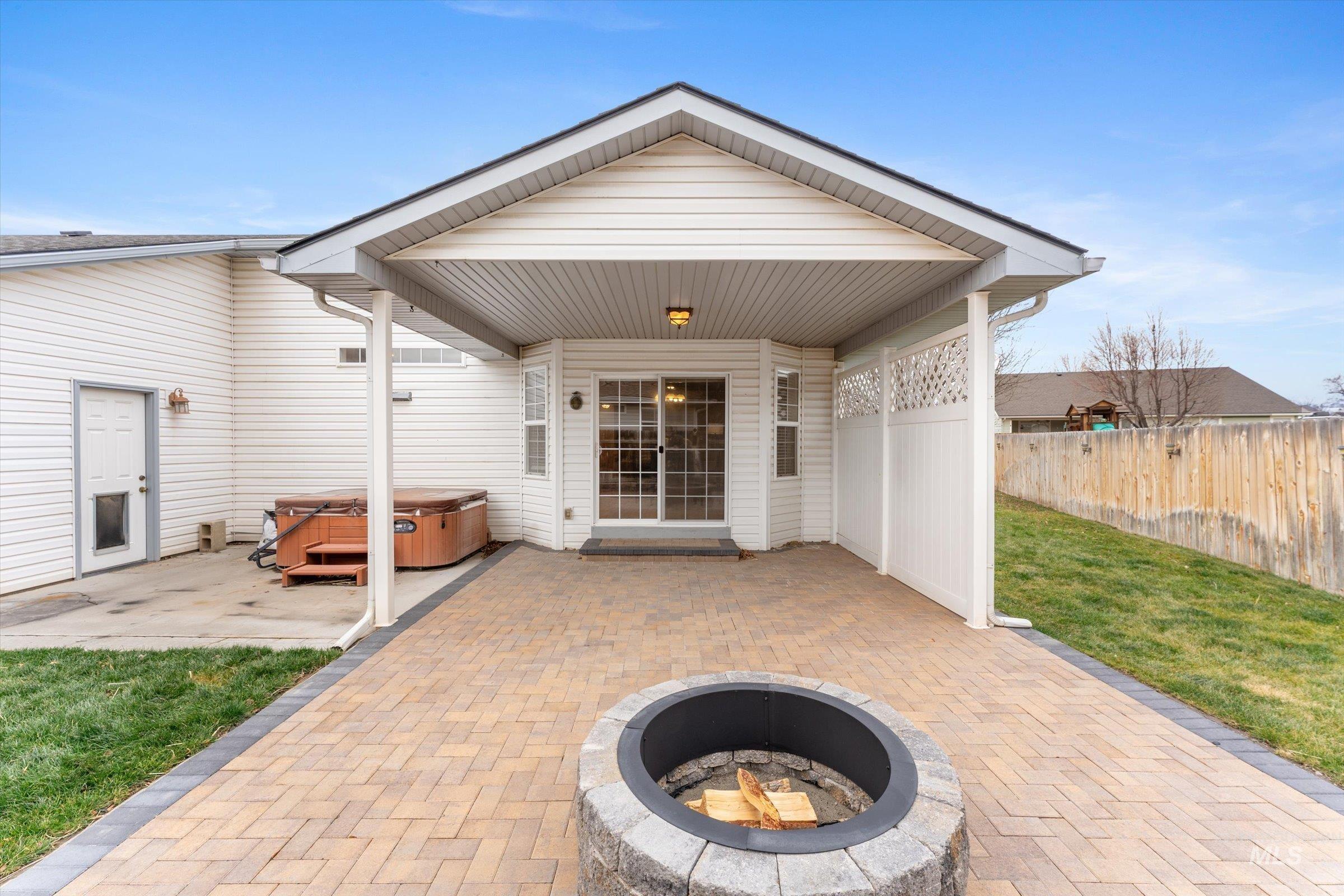 2407 Stormy Mountain Pl, Mountain Home, Idaho 83647, 3 Bedrooms, 2 Bathrooms, Residential For Sale, Price $410,000, 98971183