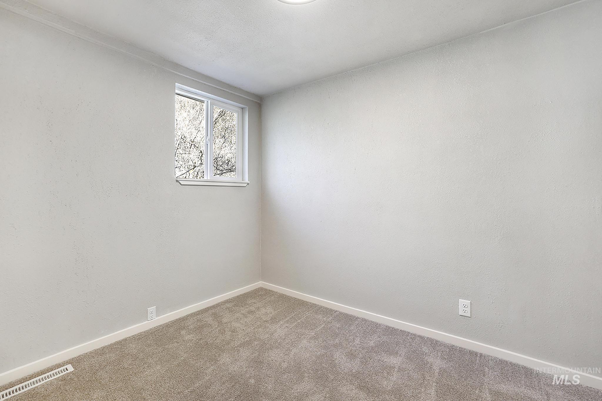 1033 Nevada St, Gooding, Idaho 83330, 3 Bedrooms, 1 Bathroom, Residential For Sale, Price $259,900,MLS 98971184