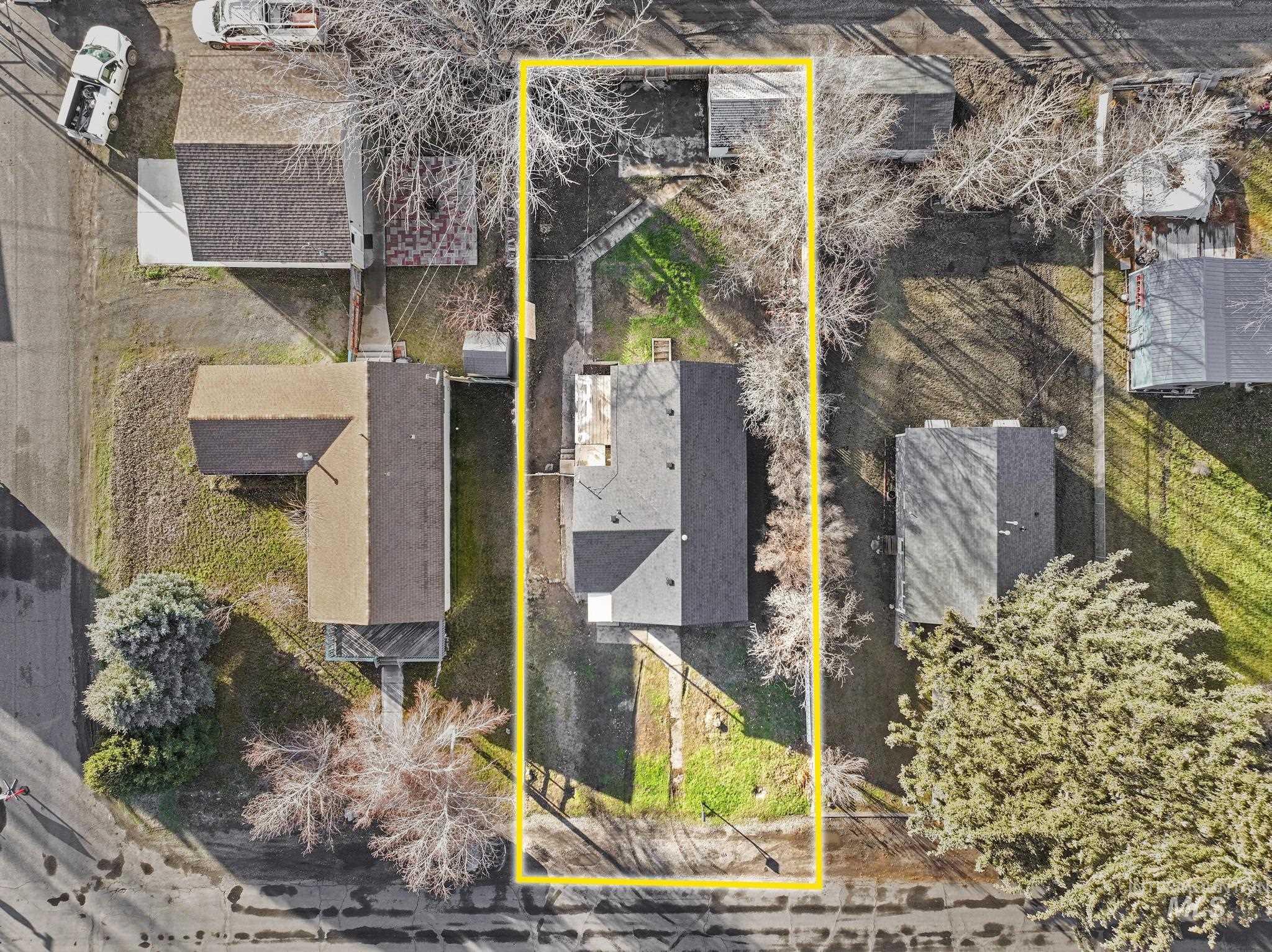 View of property location with property boundaries highlighted