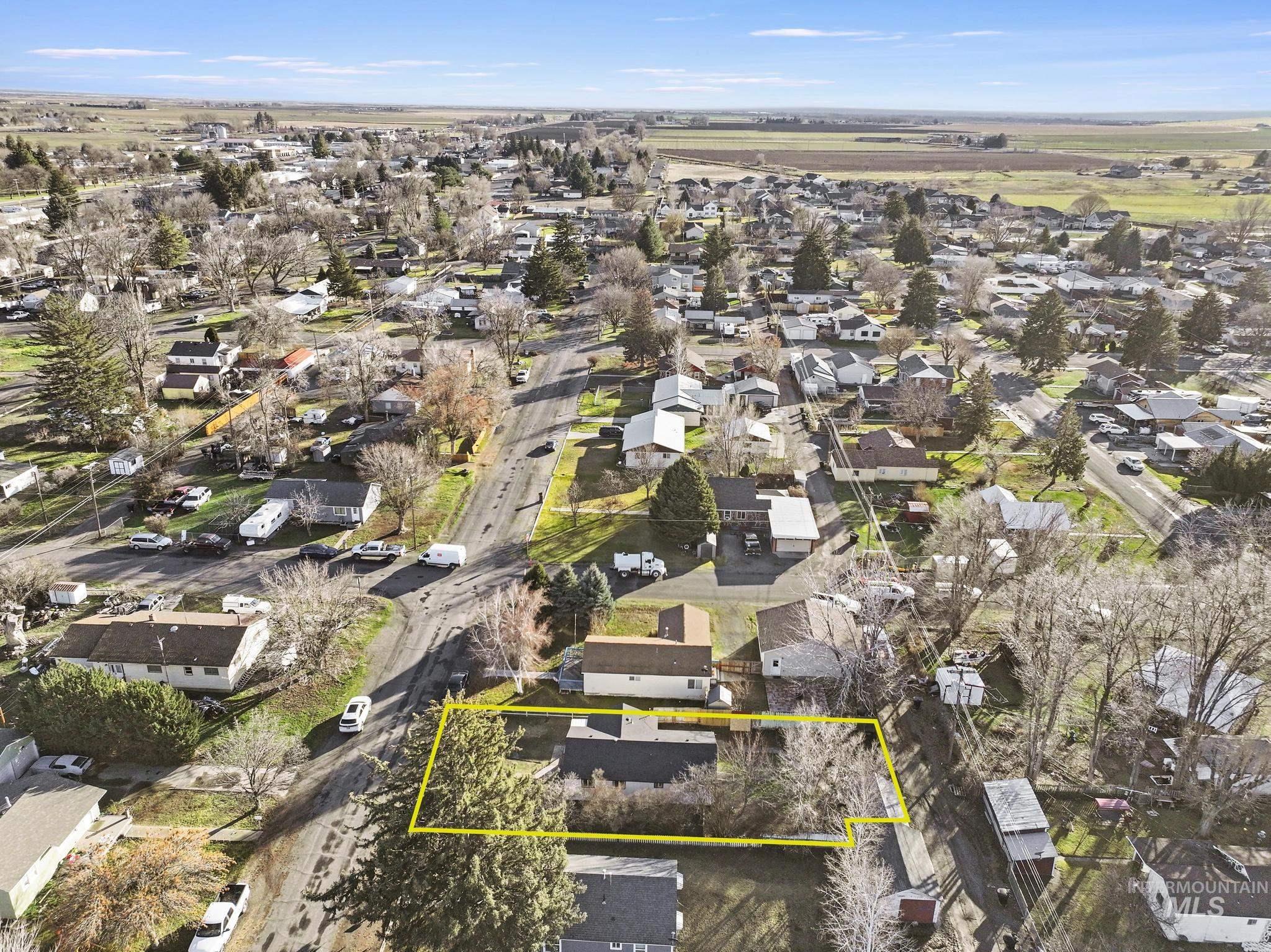 1033 Nevada St, Gooding, Idaho 83330, 3 Bedrooms, 1 Bathroom, Residential For Sale, Price $259,900,MLS 98971184