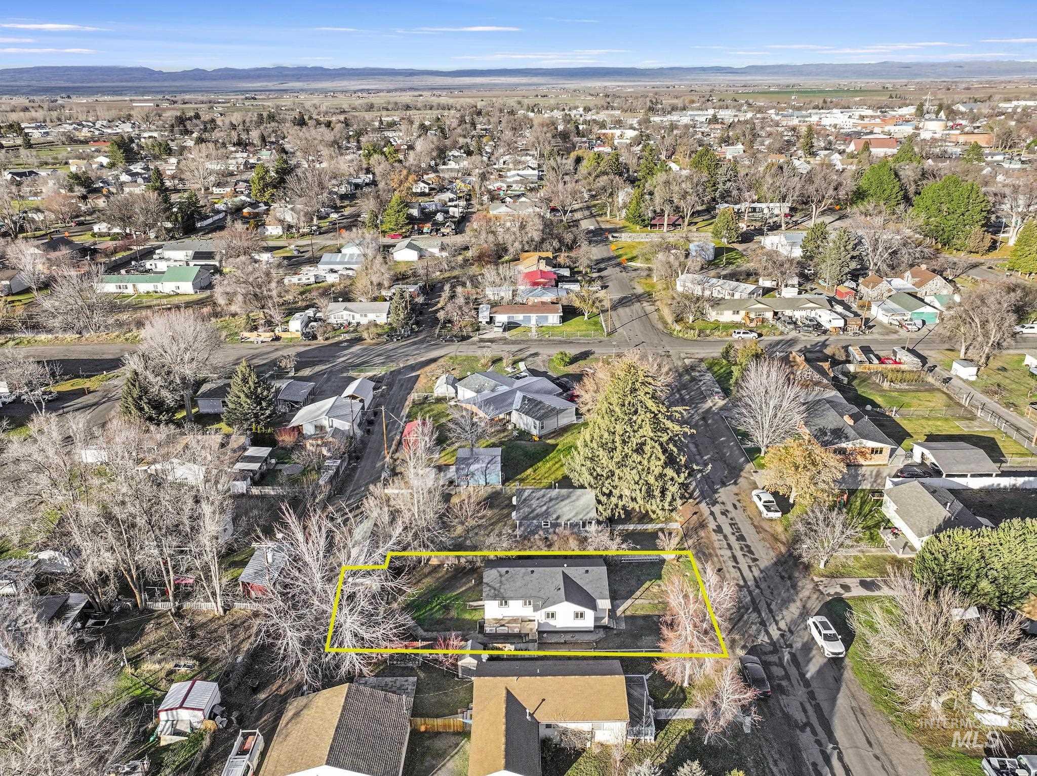 1033 Nevada St, Gooding, Idaho 83330, 3 Bedrooms, 1 Bathroom, Residential For Sale, Price $259,900,MLS 98971184