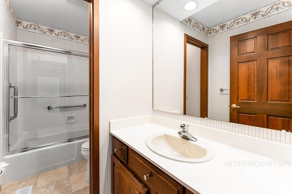 1062 E Harcourt Dr, Boise, Idaho 83702, 5 Bedrooms, 3.5 Bathrooms, Residential For Sale, Price $1,299,900, 98971186