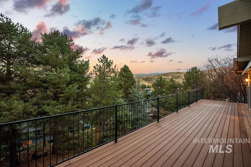 1062 E Harcourt Dr, Boise, Idaho 83702, 5 Bedrooms, 3.5 Bathrooms, Residential For Sale, Price $1,299,900, 98971186