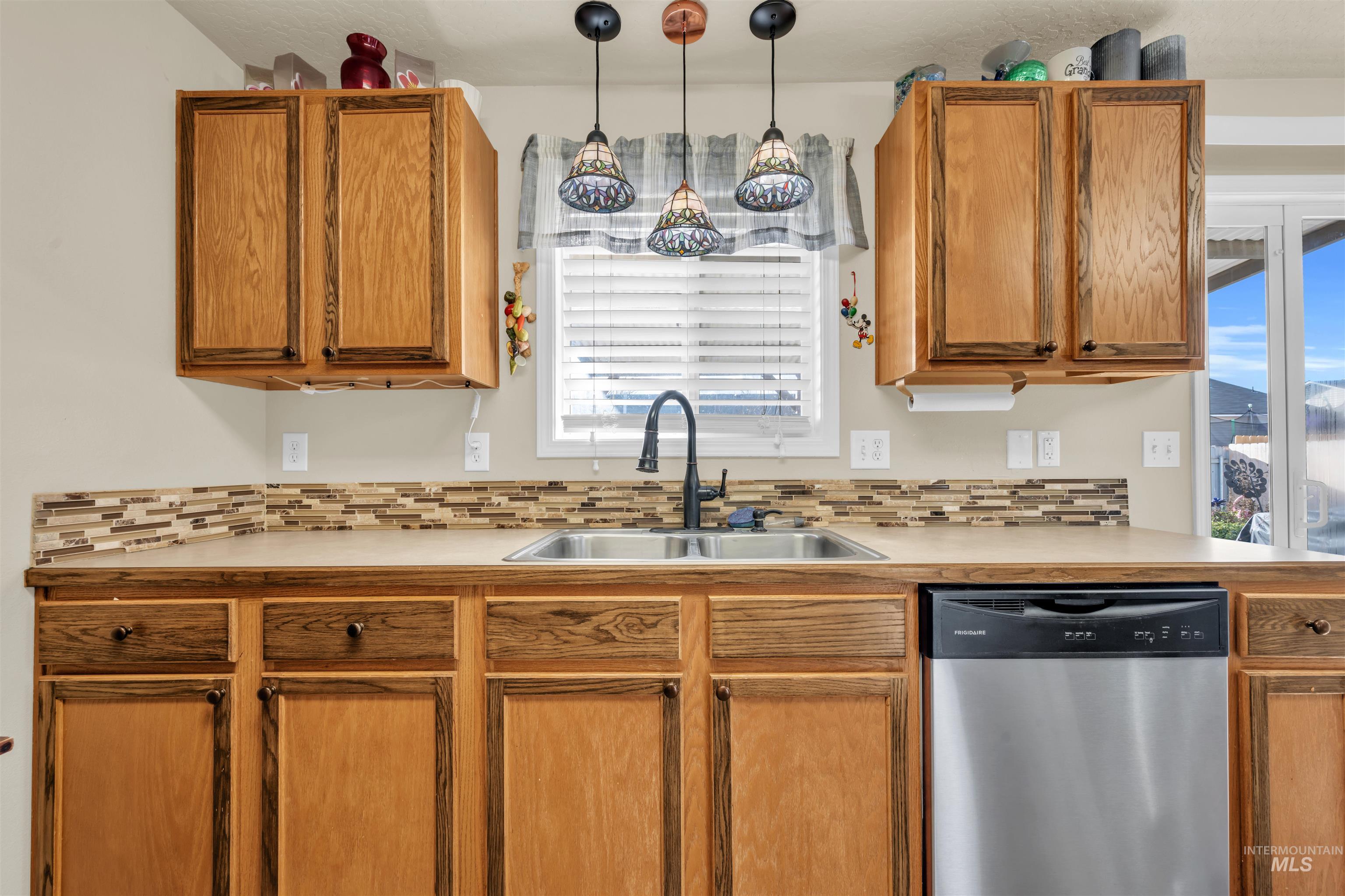 3908 Clayton Street, Caldwell, Idaho 83607, 3 Bedrooms, 2 Bathrooms, Residential For Sale, Price $319,900,MLS 98971187