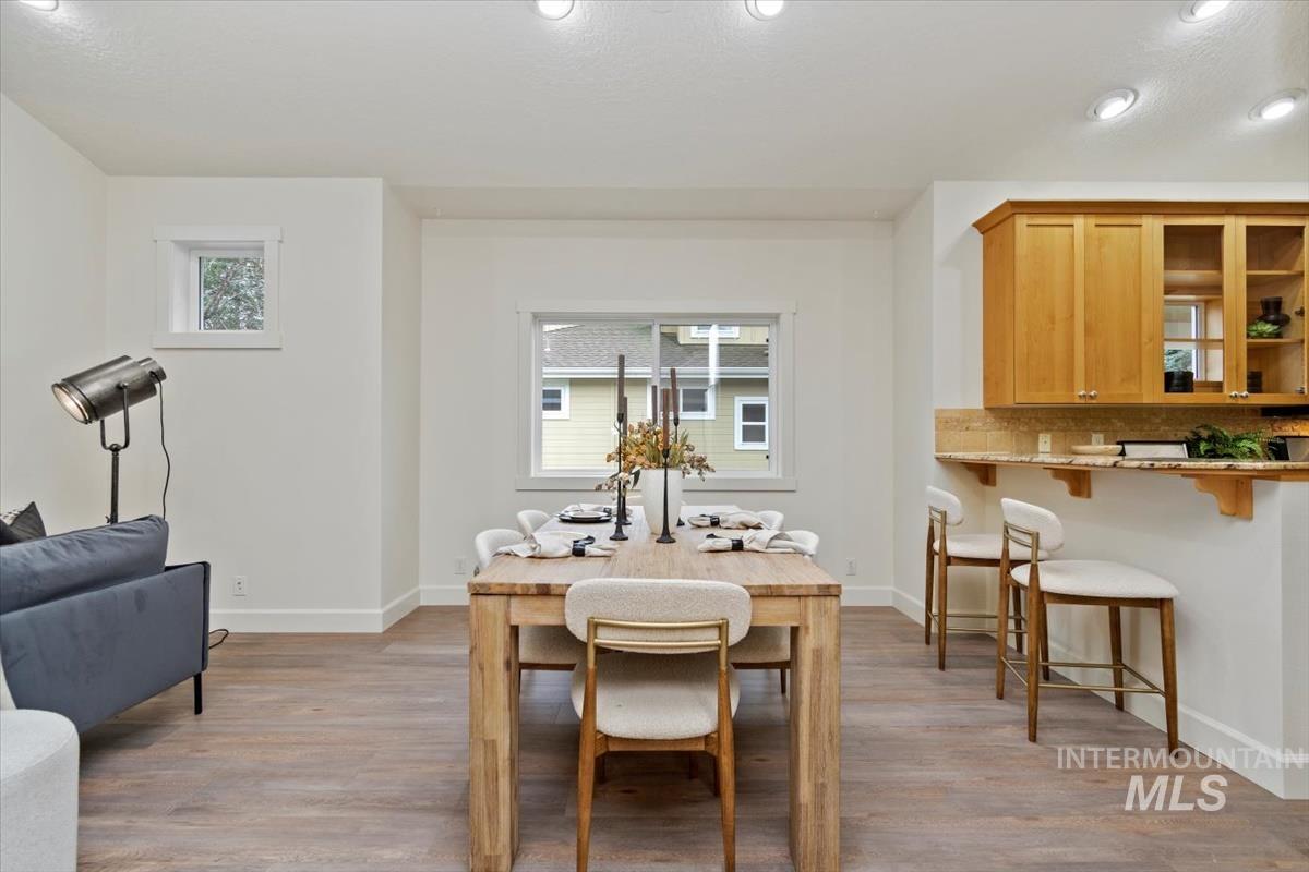 300 W Colchester, Eagle, Idaho 83616, 3 Bedrooms, 2.5 Bathrooms, Residential For Sale, Price $618,700, 98971188