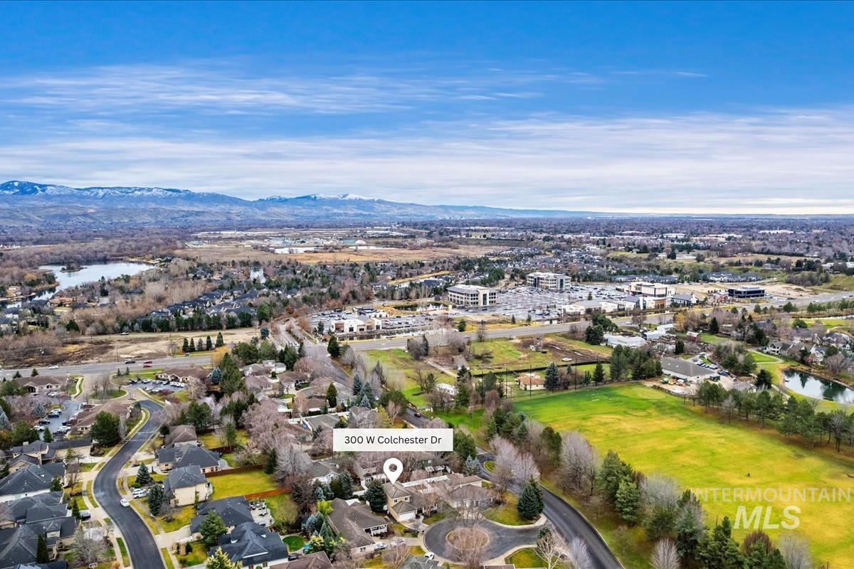 300 W Colchester, Eagle, Idaho 83616, 3 Bedrooms, 2.5 Bathrooms, Residential For Sale, Price $618,700, 98971188