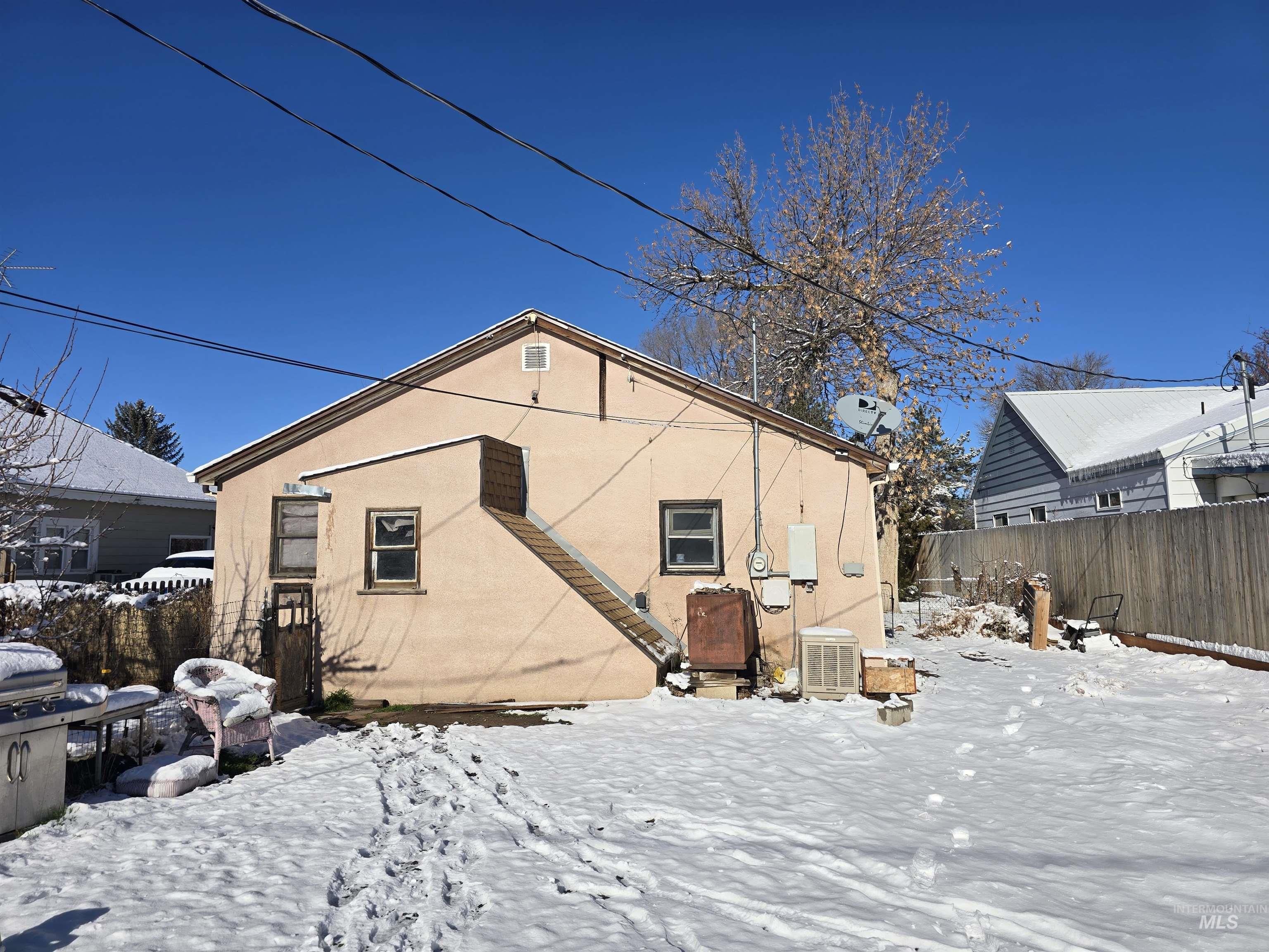 325 E 2nd Ave, Jerome, Idaho 83338, 2 Bedrooms, 1 Bathroom, Residential For Sale, Price $114,900,MLS 98971190