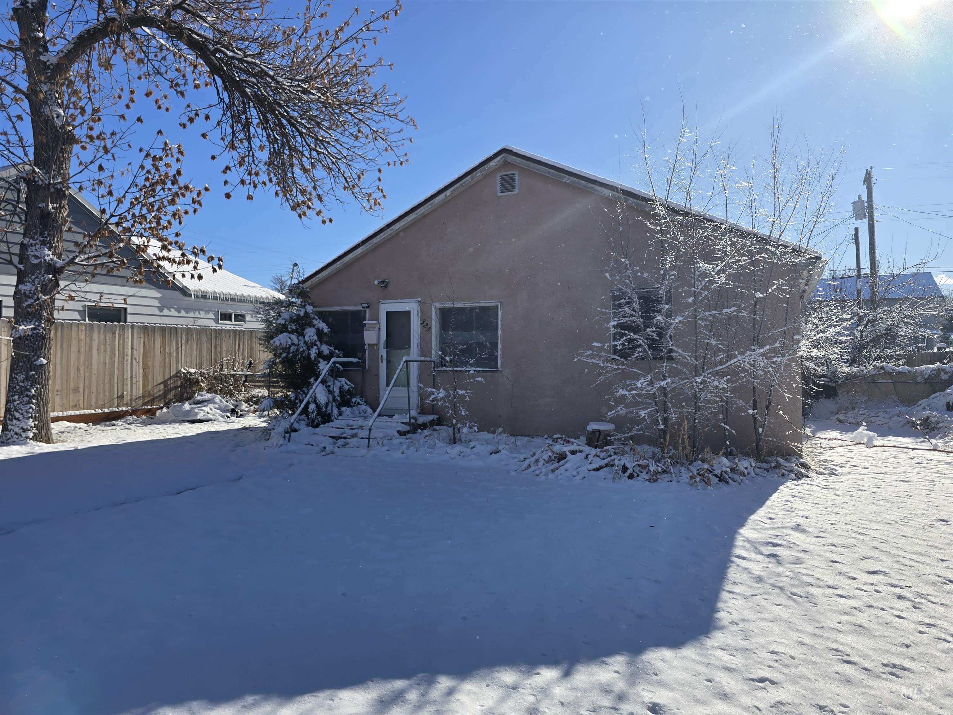 325 E 2nd Ave, Jerome, Idaho 83338, 2 Bedrooms, 1 Bathroom, Residential For Sale, Price $114,900,MLS 98971190