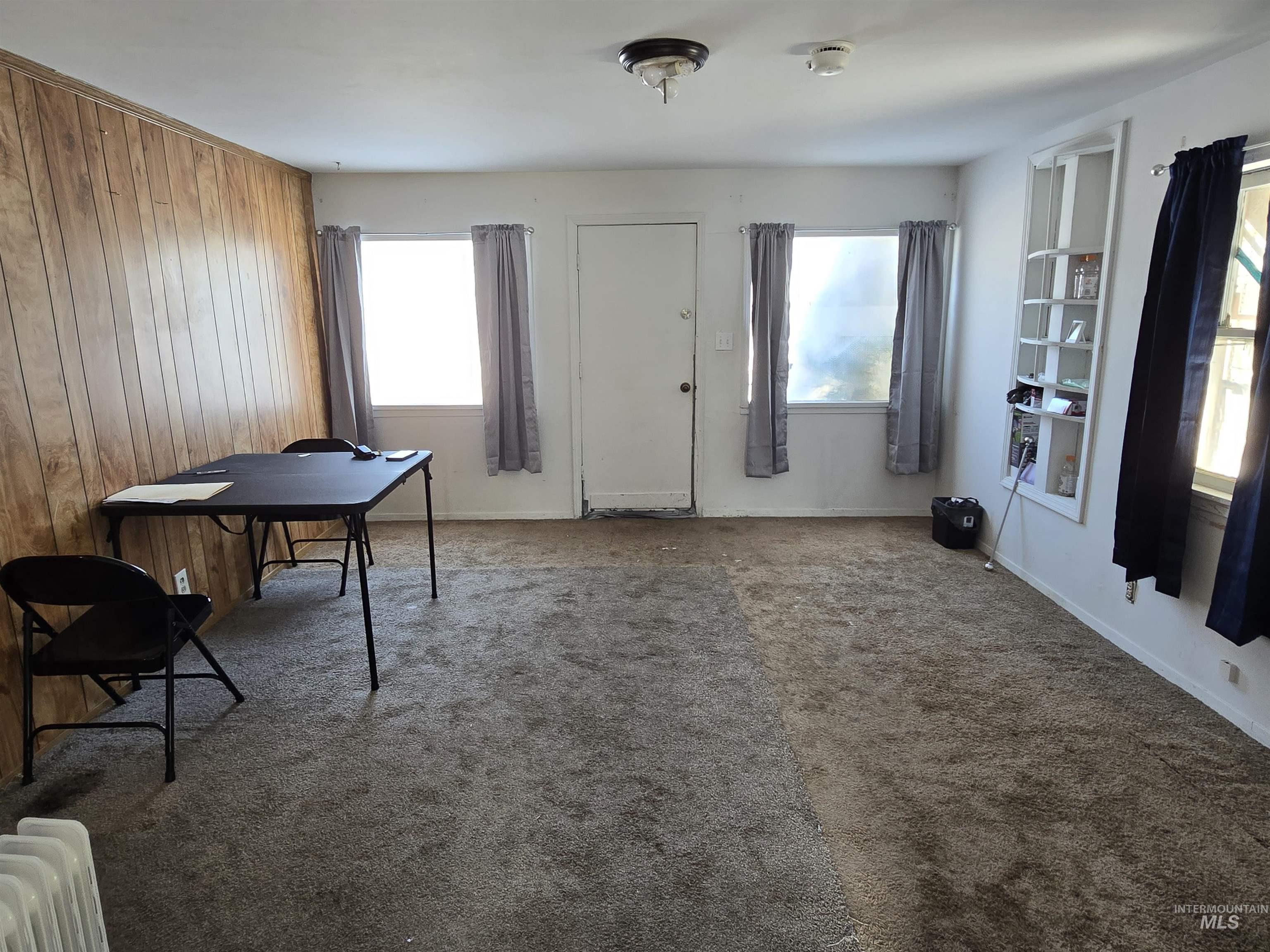 325 E 2nd Ave, Jerome, Idaho 83338, 2 Bedrooms, 1 Bathroom, Residential For Sale, Price $114,900,MLS 98971190