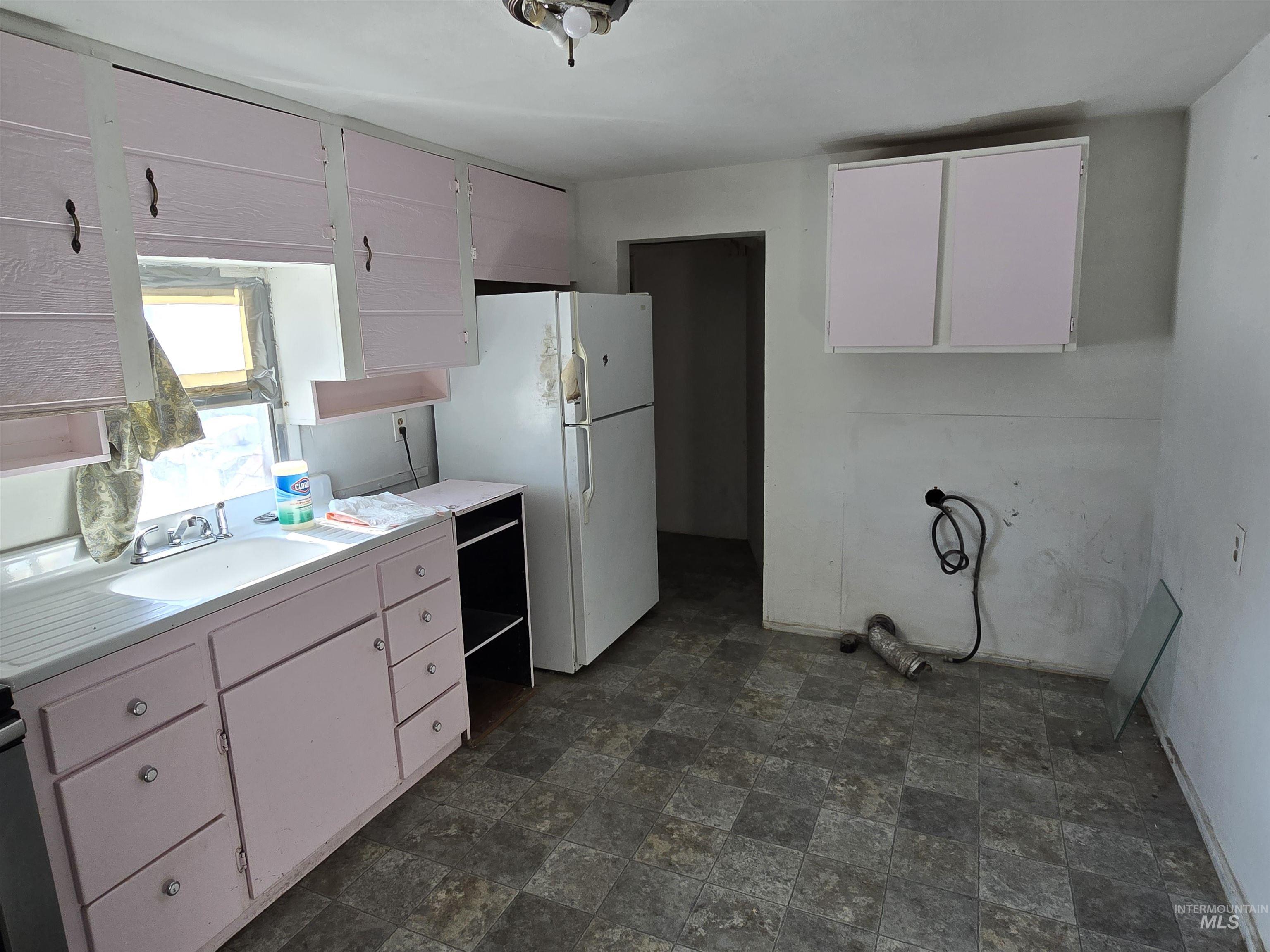 325 E 2nd Ave, Jerome, Idaho 83338, 2 Bedrooms, 1 Bathroom, Residential For Sale, Price $114,900,MLS 98971190