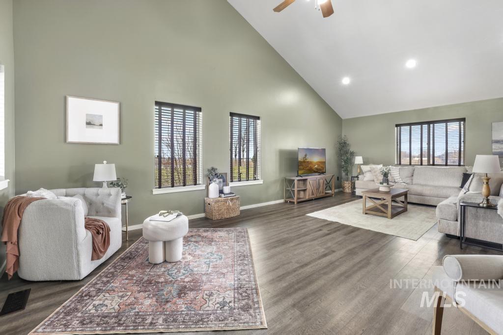 3704 E 3770 N, Kimberly, Idaho 83341, 3 Bedrooms, 2.5 Bathrooms, Residential For Sale, Price $475,000,MLS 98971192