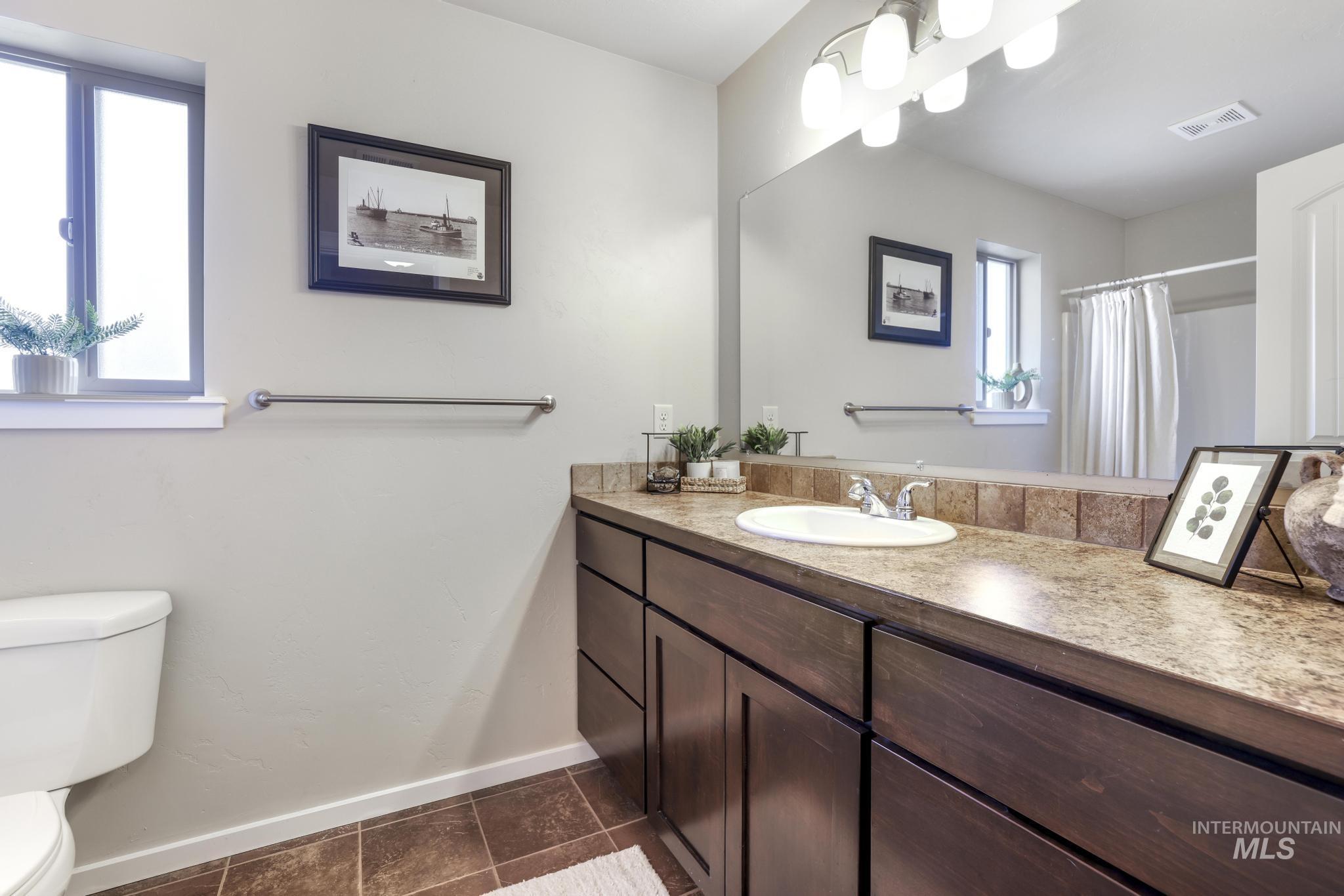 3704 E 3770 N, Kimberly, Idaho 83341, 3 Bedrooms, 2.5 Bathrooms, Residential For Sale, Price $475,000, 98971192