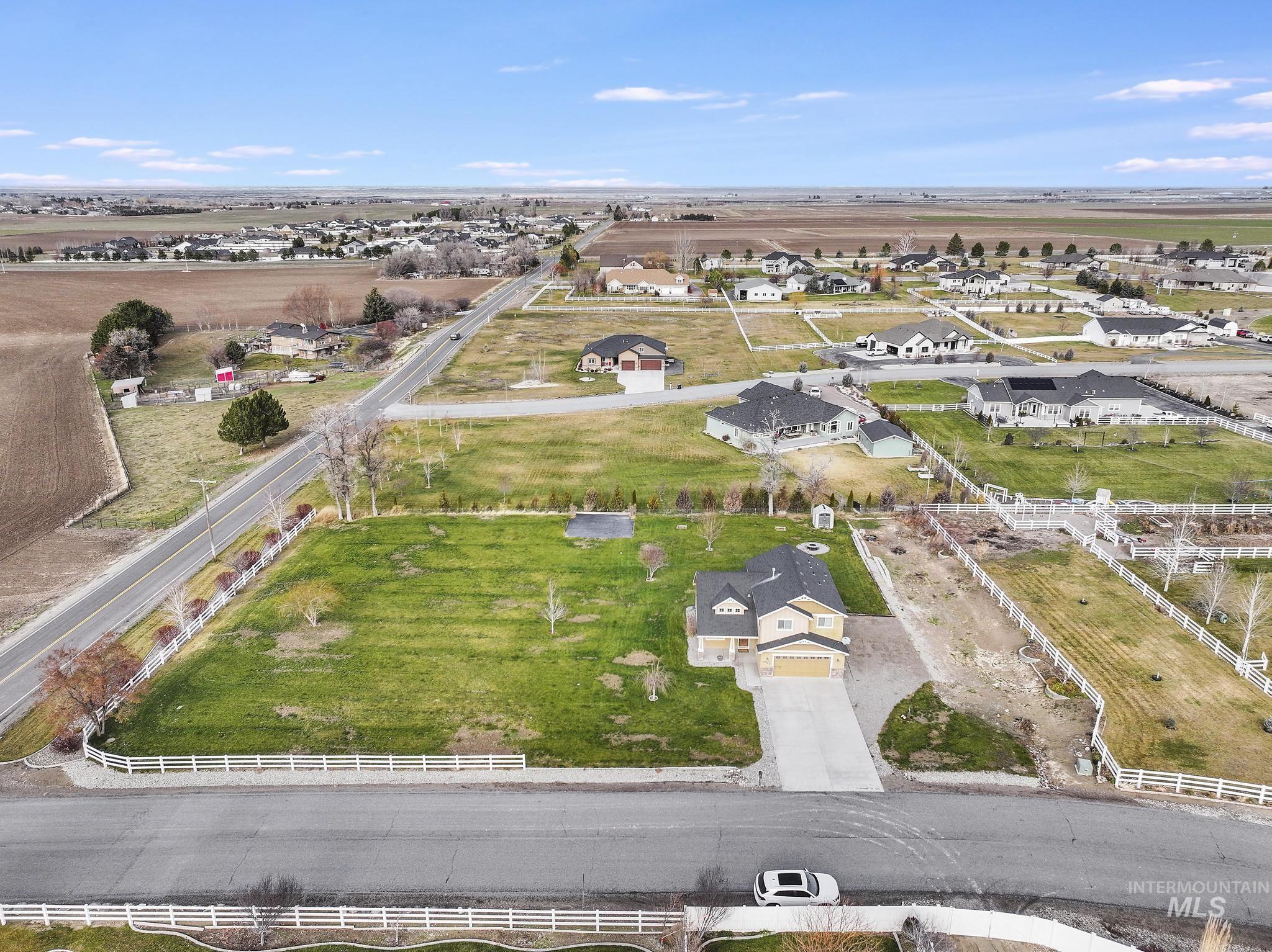 3704 E 3770 N, Kimberly, Idaho 83341, 3 Bedrooms, 2.5 Bathrooms, Residential For Sale, Price $475,000, 98971192