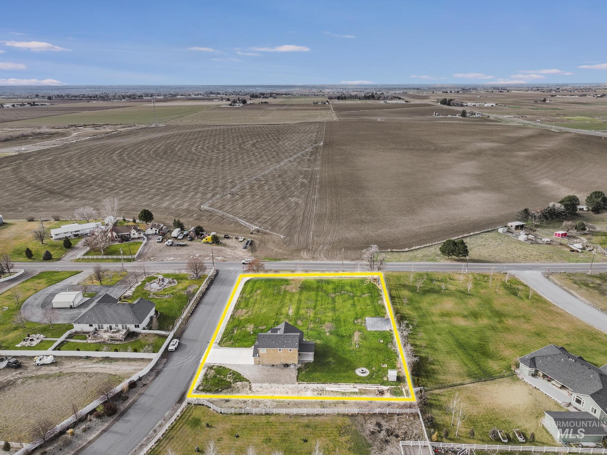 3704 E 3770 N, Kimberly, Idaho 83341, 3 Bedrooms, 2.5 Bathrooms, Residential For Sale, Price $475,000, 98971192