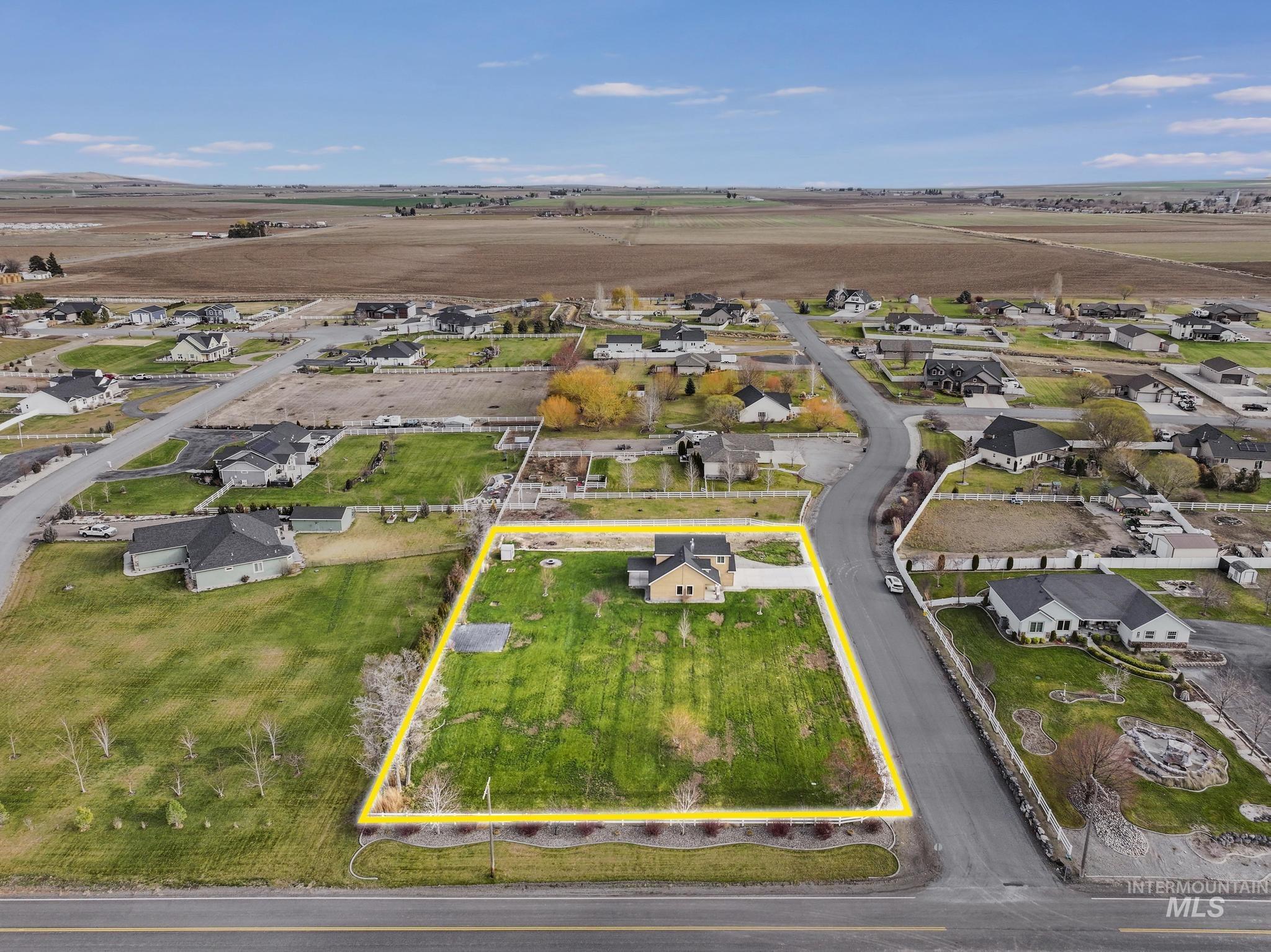 3704 E 3770 N, Kimberly, Idaho 83341, 3 Bedrooms, 2.5 Bathrooms, Residential For Sale, Price $475,000, 98971192