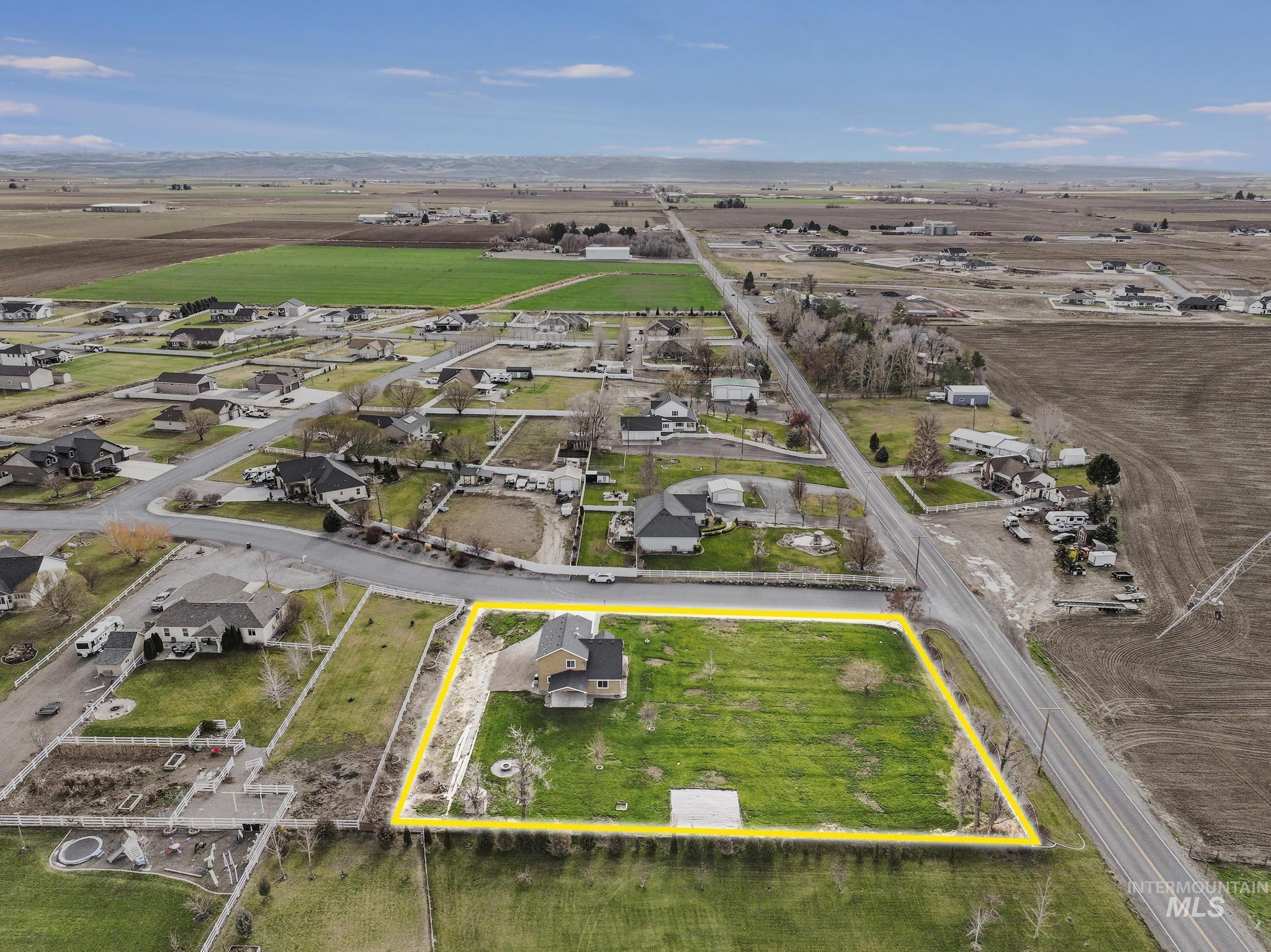 3704 E 3770 N, Kimberly, Idaho 83341, 3 Bedrooms, 2.5 Bathrooms, Residential For Sale, Price $475,000, 98971192