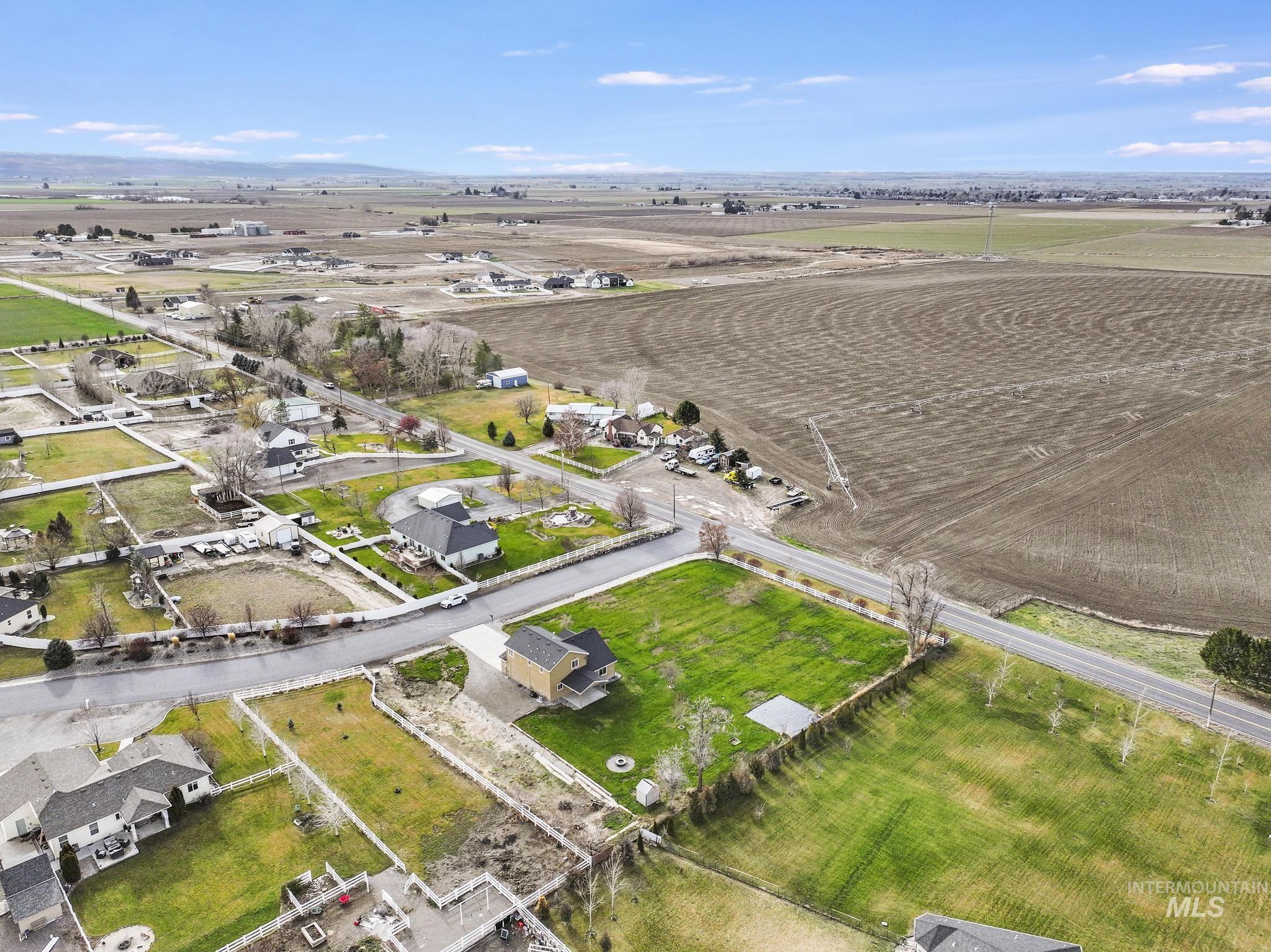 3704 E 3770 N, Kimberly, Idaho 83341, 3 Bedrooms, 2.5 Bathrooms, Residential For Sale, Price $475,000, 98971192