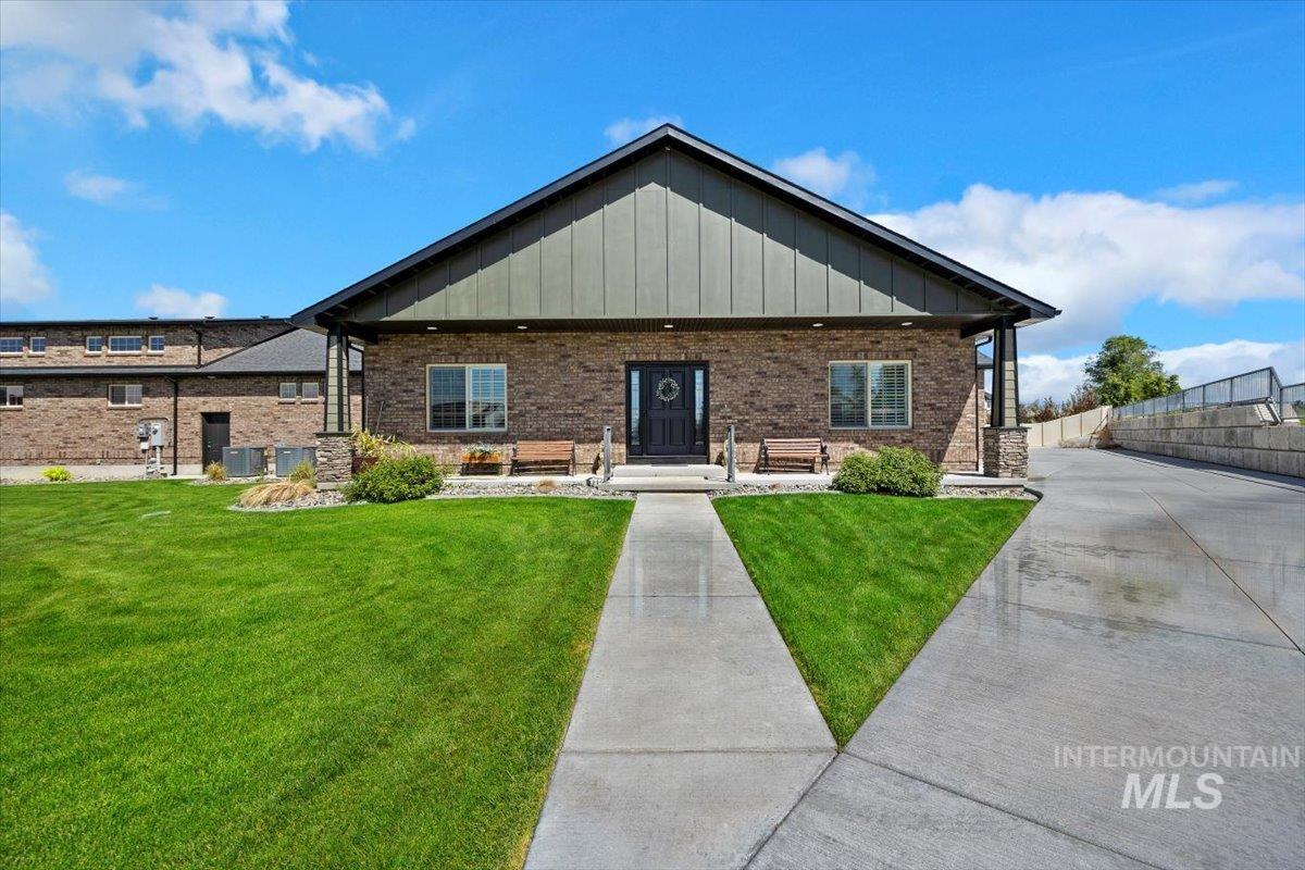 4030 N 3329 E, Twin Falls, Idaho 83301, 4 Bedrooms, 3.5 Bathrooms, Residential For Sale, Price $1,049,900, 98971196