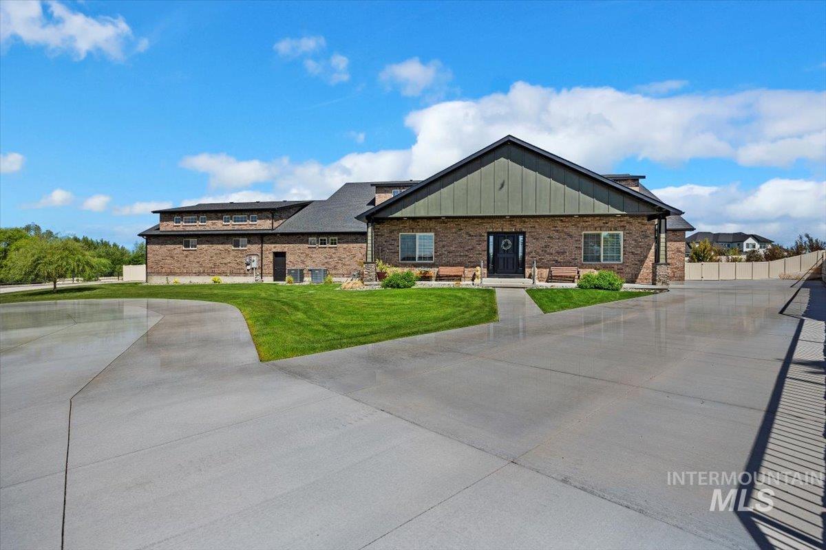 4030 N 3329 E, Twin Falls, Idaho 83301, 4 Bedrooms, 3.5 Bathrooms, Residential For Sale, Price $1,049,900, 98971196
