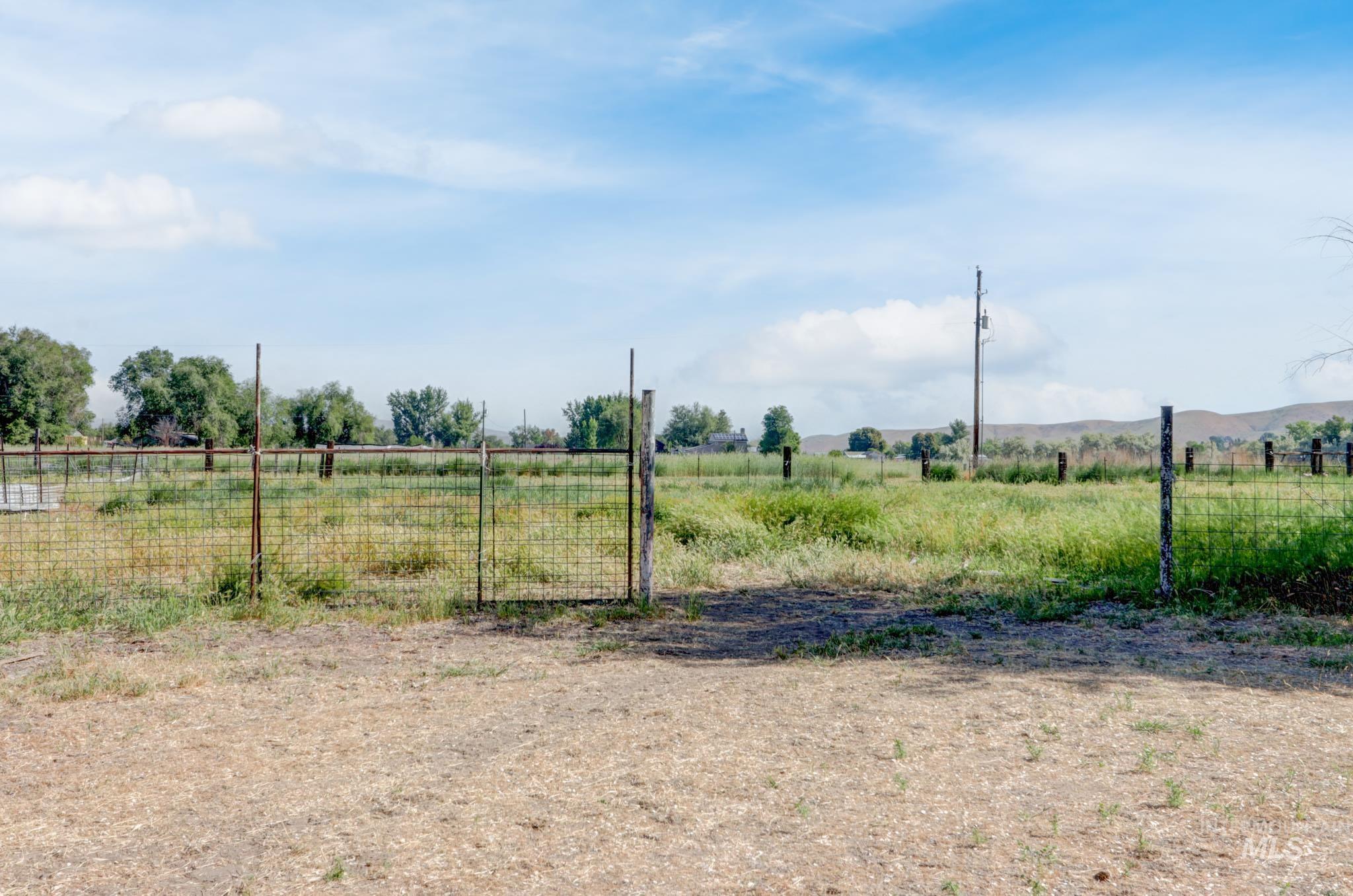 12230 Highway 95, Payette, Idaho 83661, 3 Bedrooms, 2 Bathrooms, Residential For Sale, Price $245,000, 98971197