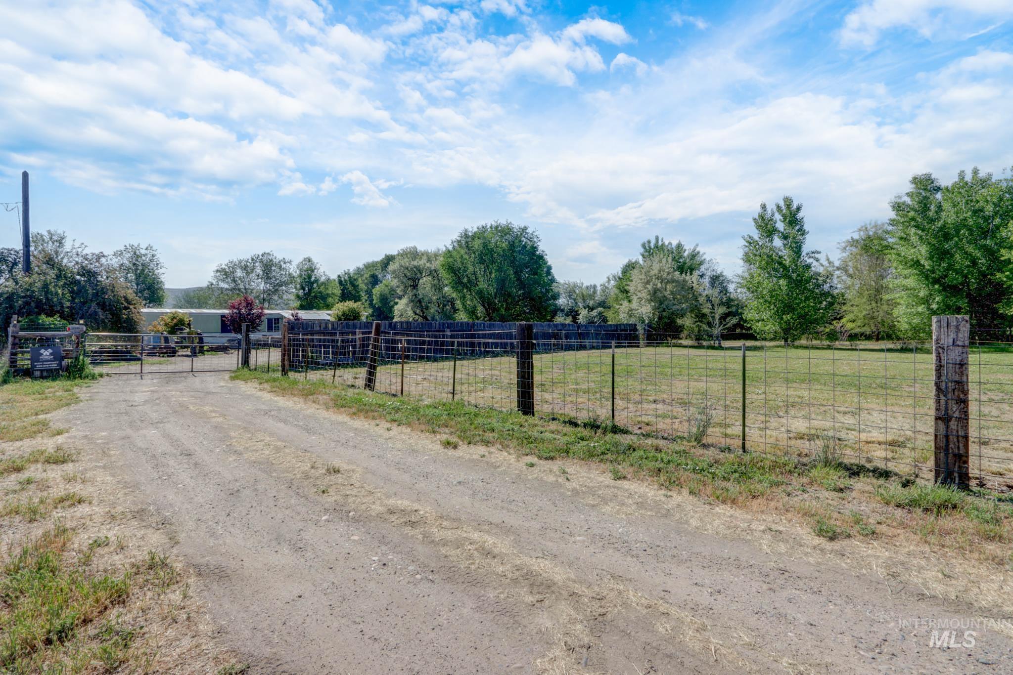 12230 Highway 95, Payette, Idaho 83661, 3 Bedrooms, 2 Bathrooms, Residential For Sale, Price $245,000, 98971197