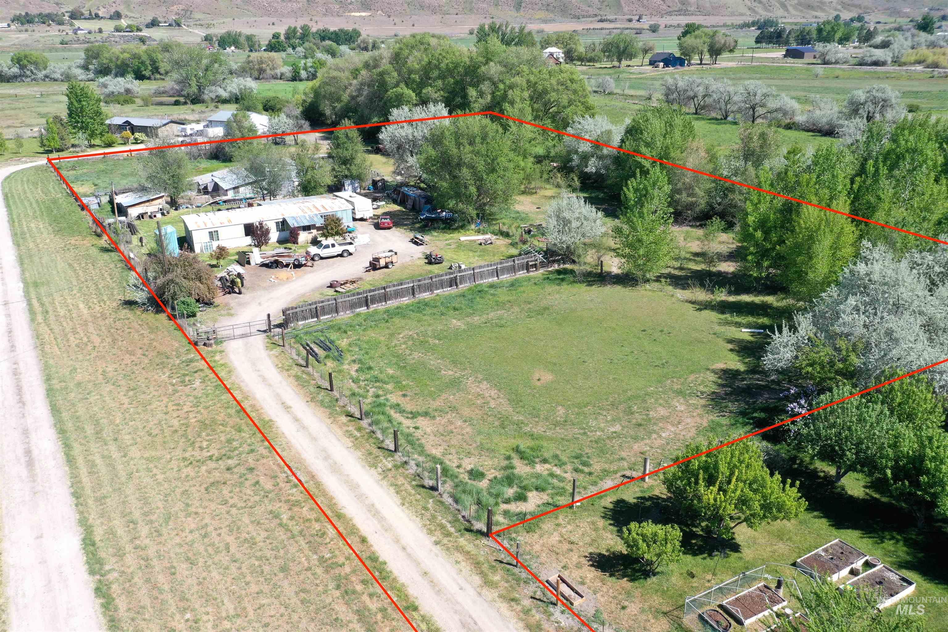 12230 Highway 95, Payette, Idaho 83661, 3 Bedrooms, 2 Bathrooms, Residential For Sale, Price $245,000, 98971197